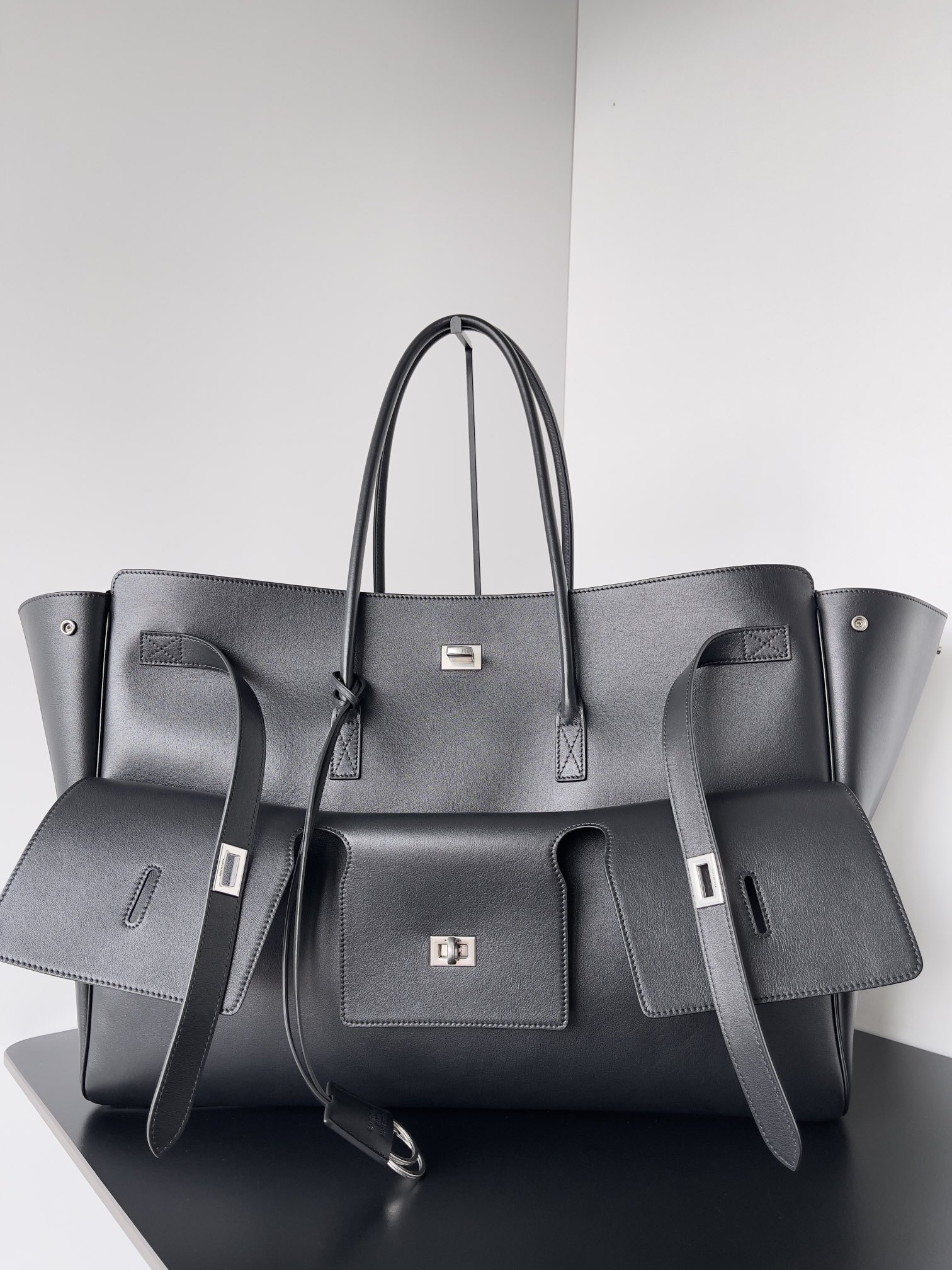 Balenciaga Style Beige Leather Bag Lookbook Reference image 1