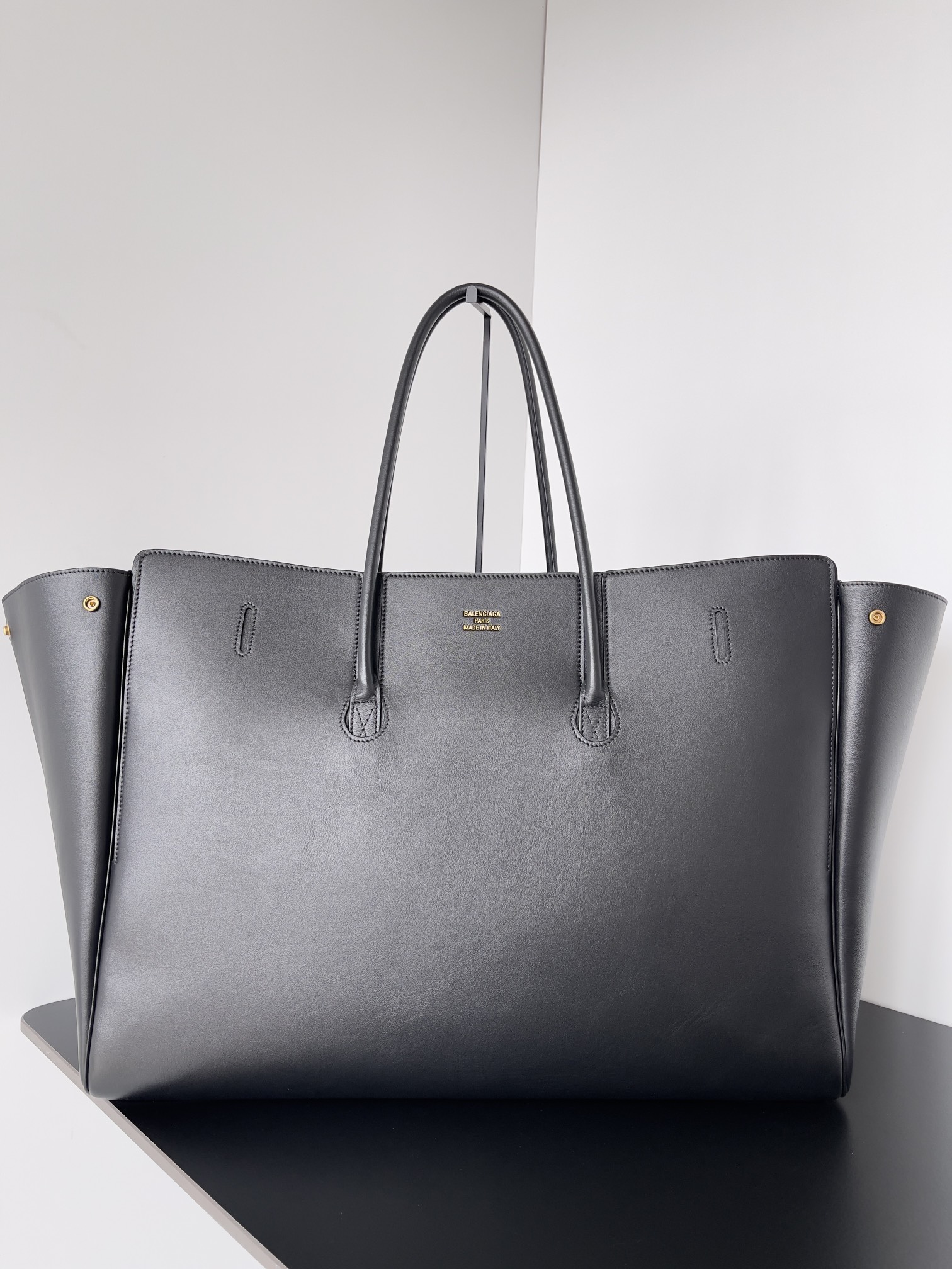 Balenciaga Style Beige Leather Bag Lookbook Reference image 2