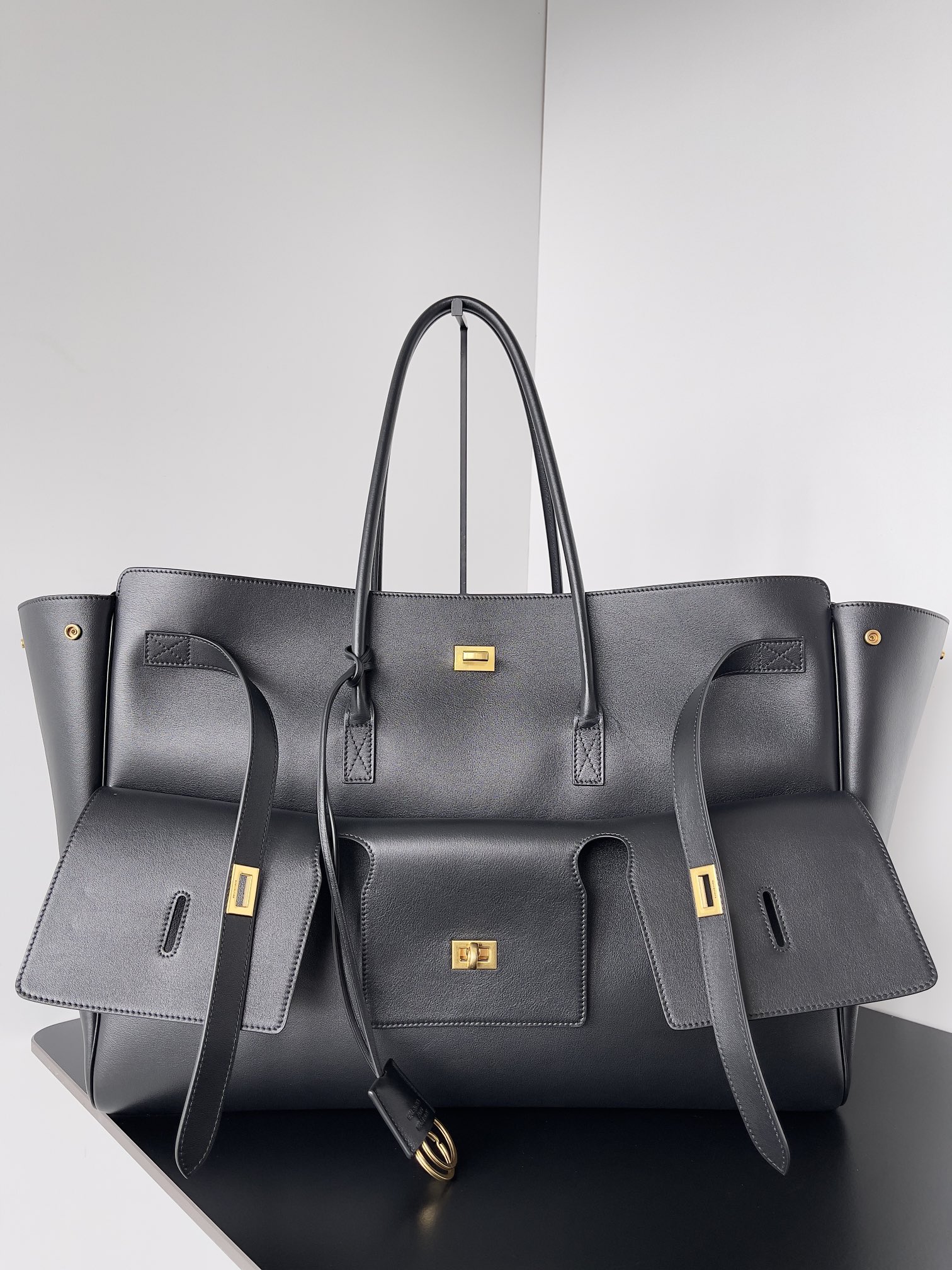 Balenciaga Style Beige Leather Bag Lookbook Reference image 1