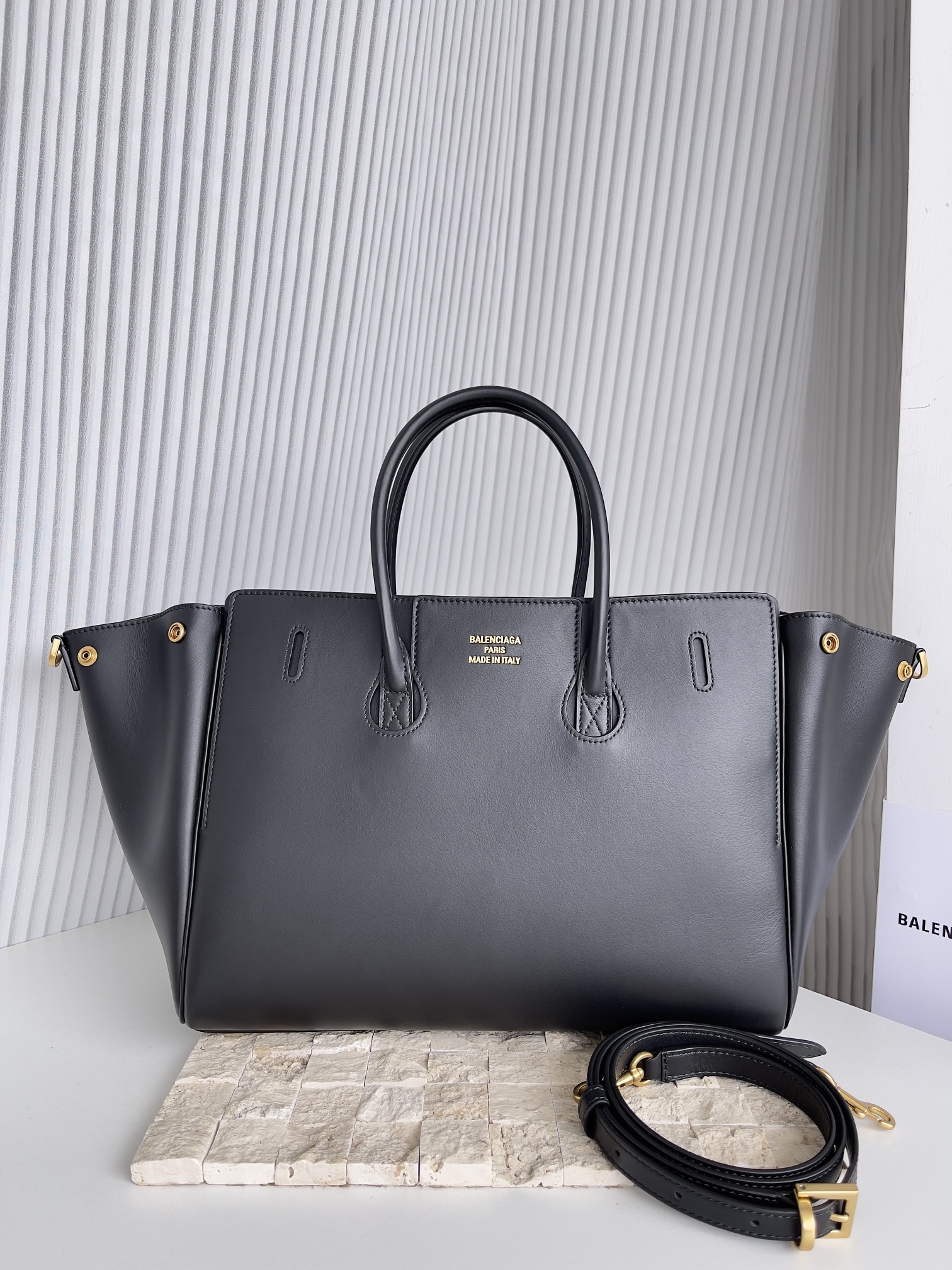 Celine 小号𝐁𝐞𝐥 𝐀𝐢𝐫