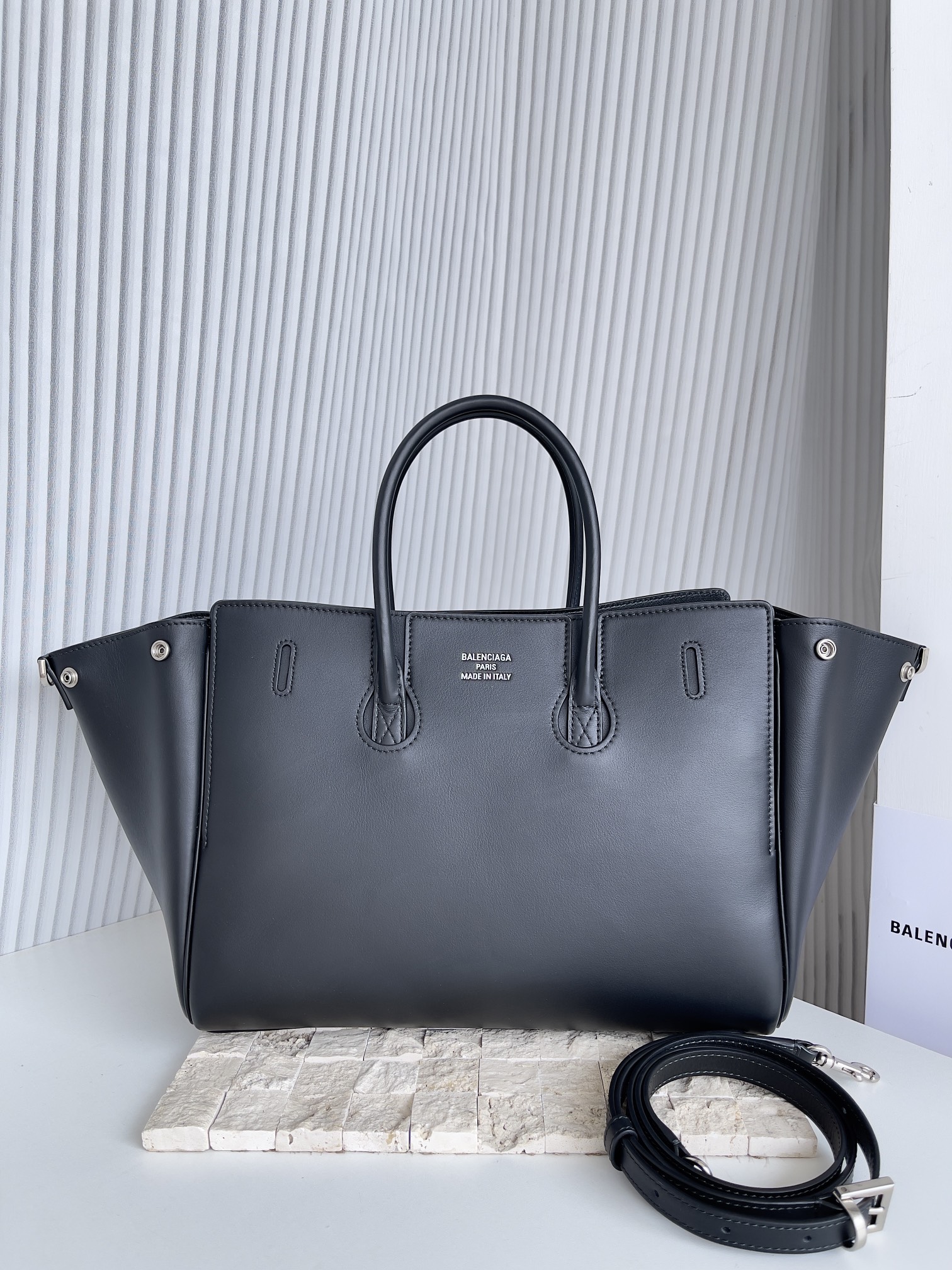 Celine 小号𝐁𝐞𝐥 𝐀𝐢𝐫