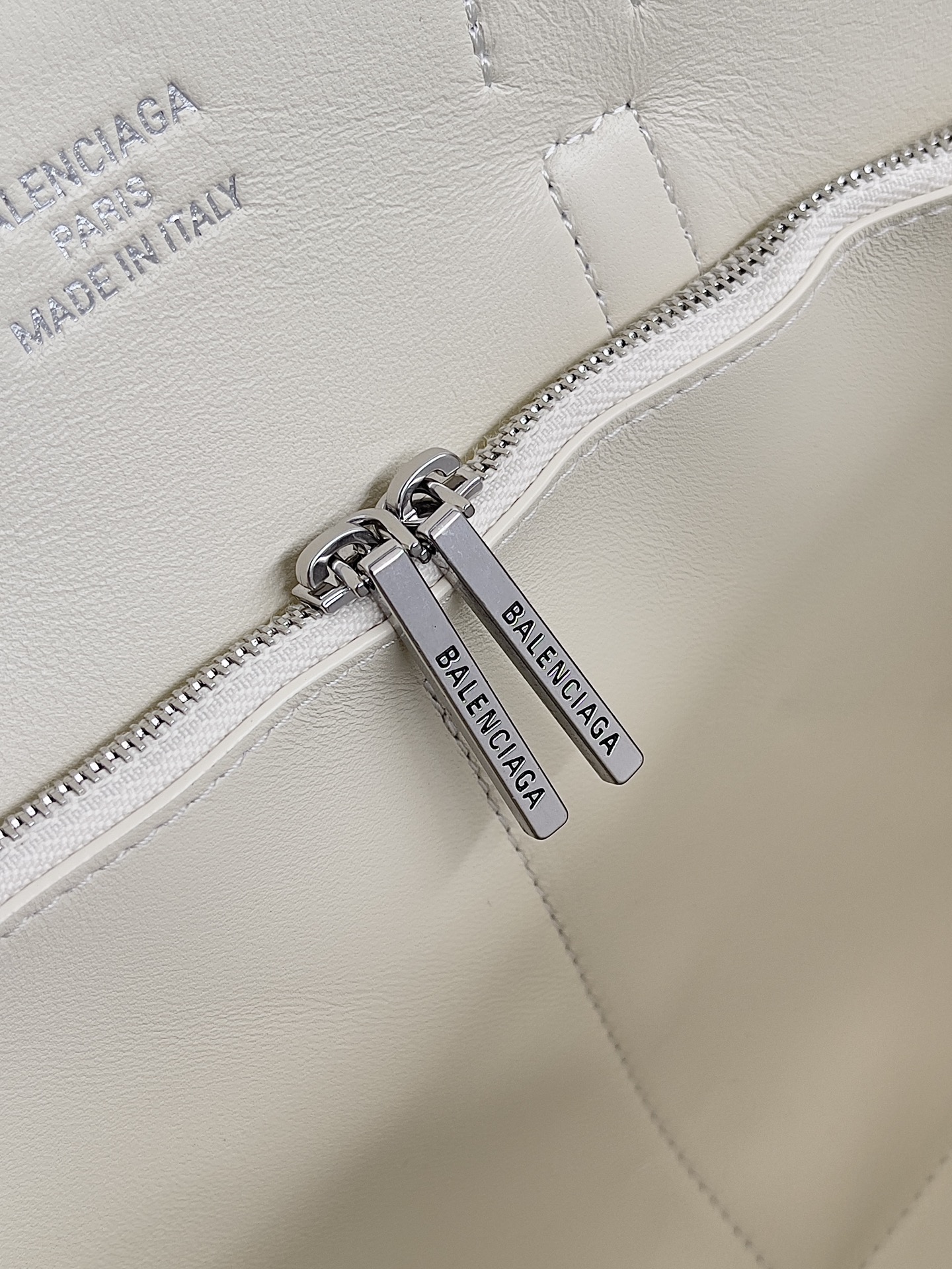 Celine 小号𝐁𝐞𝐥 𝐀𝐢𝐫