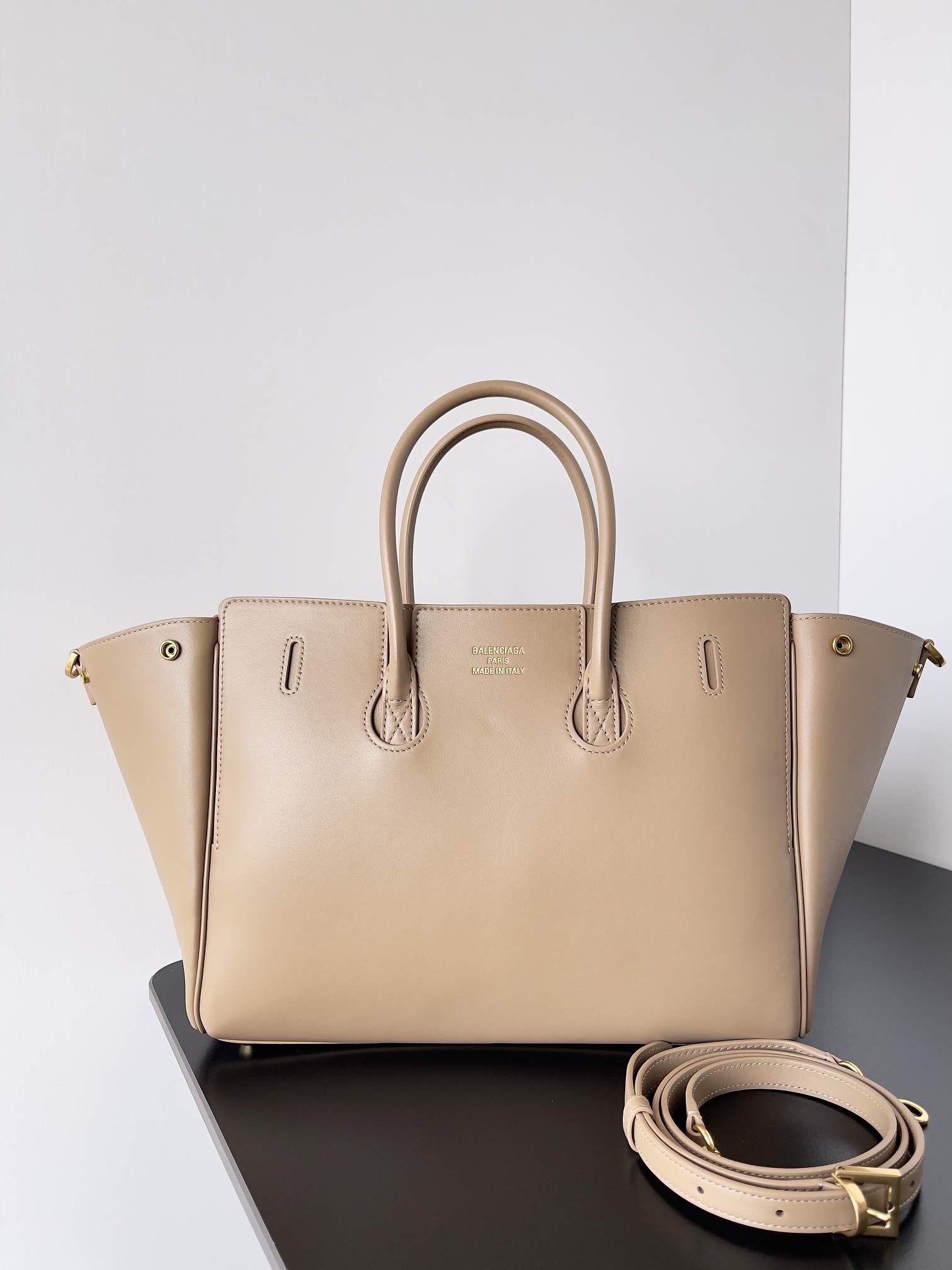 Balenciaga Style Beige Leather Bag Lookbook Reference image 2