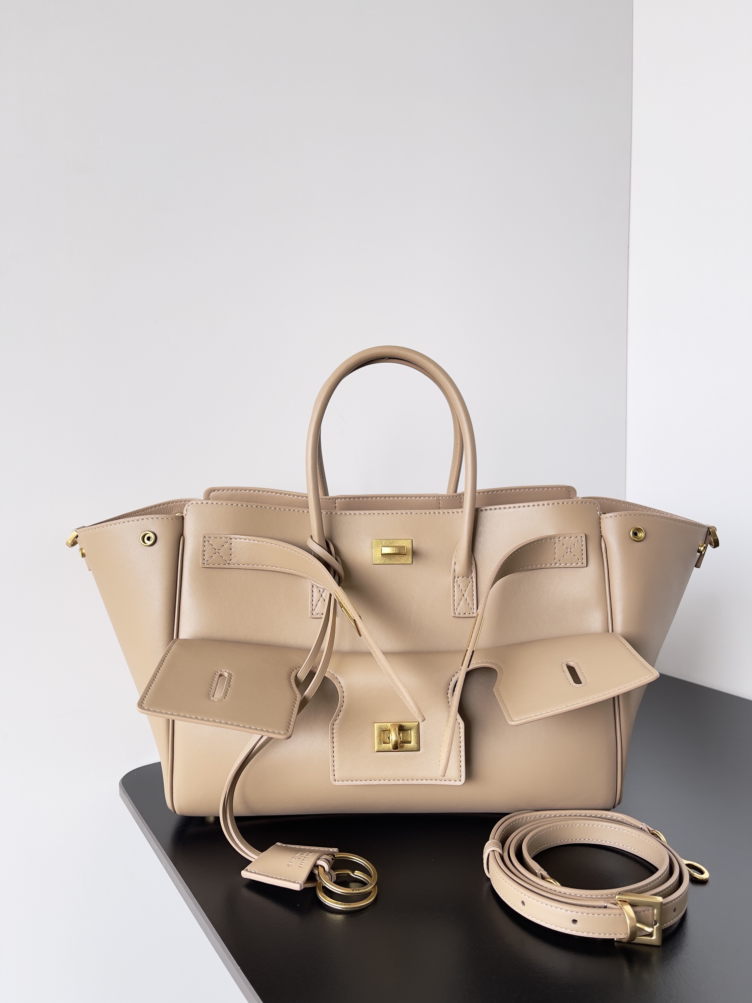 Balenciaga Style Beige Leather Bag Lookbook Reference image 1