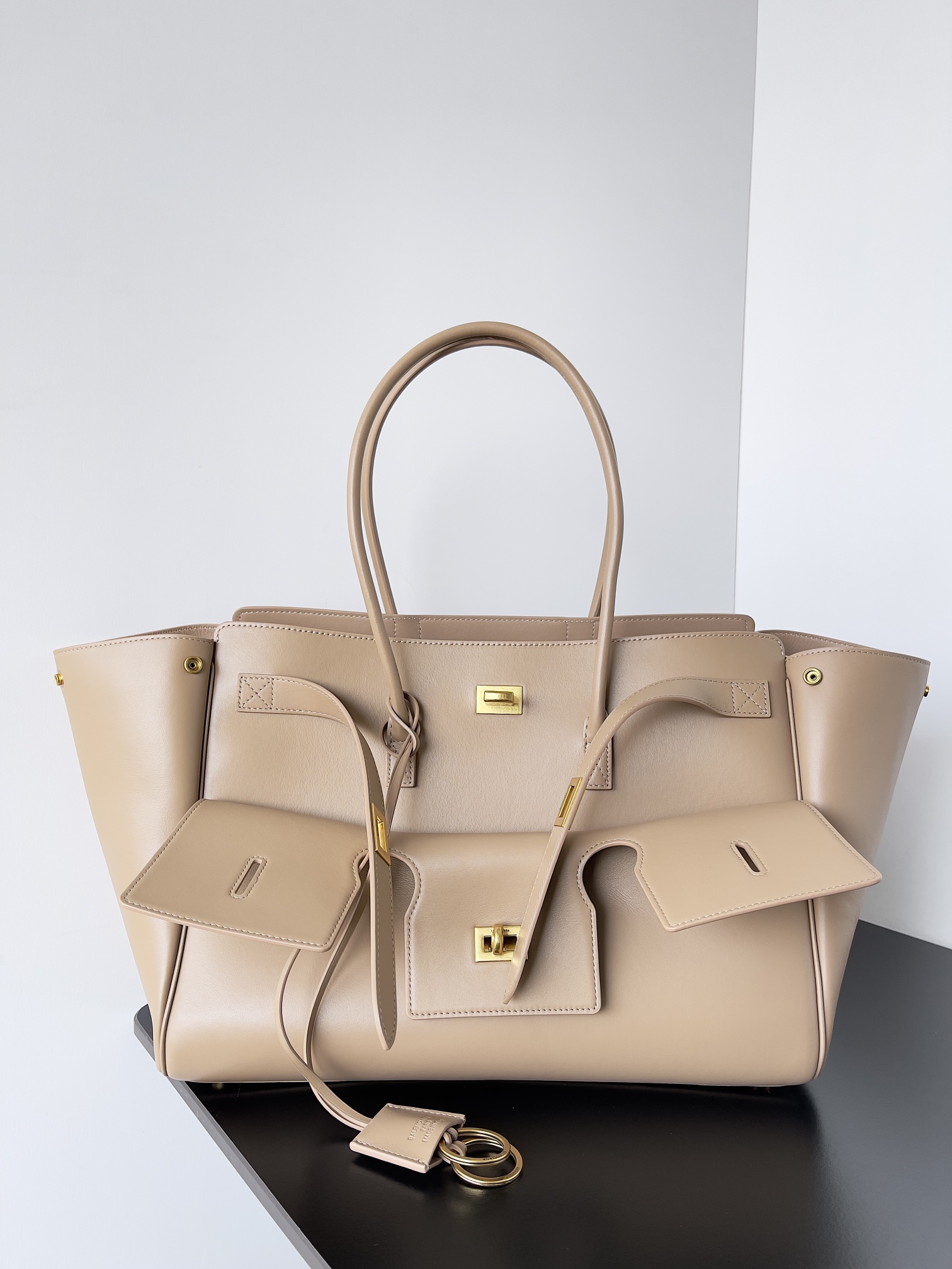 Balenciaga Style Beige Leather Bag Lookbook Reference image 1
