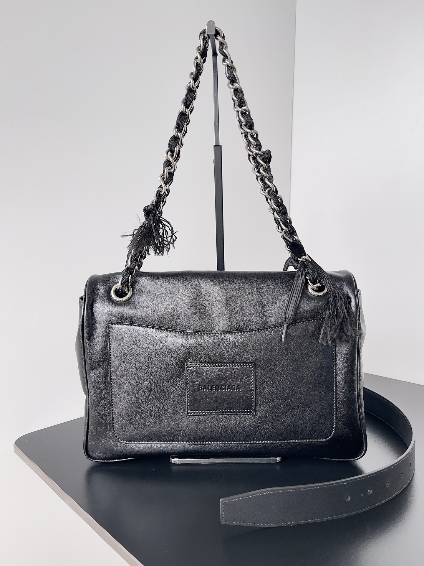 Balenciaga Style Beige Top Handle Bag Lookbook Reference image 2