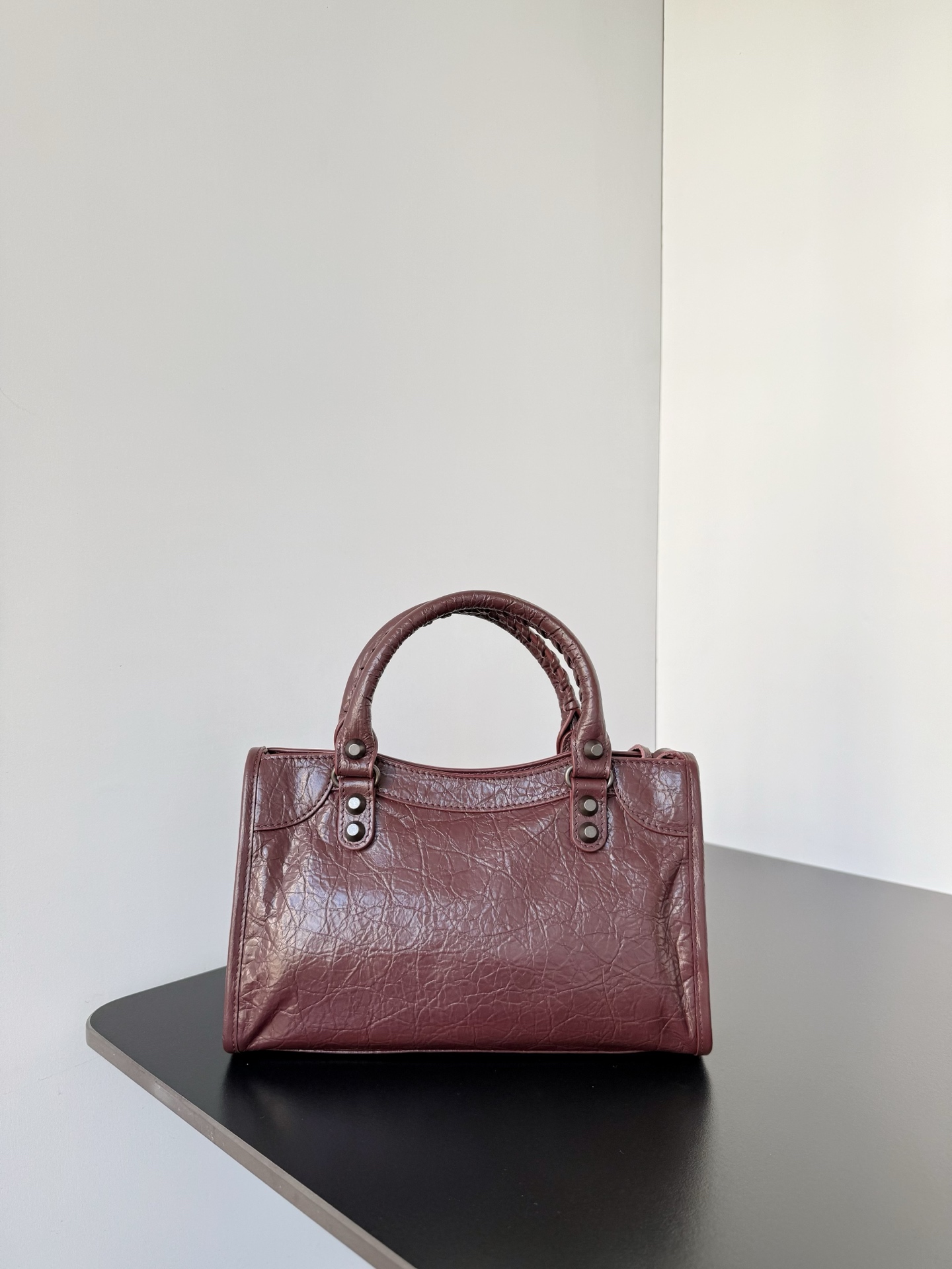 Balenciaga Style Beige Card Holder Bags detail image 2 from source 776321