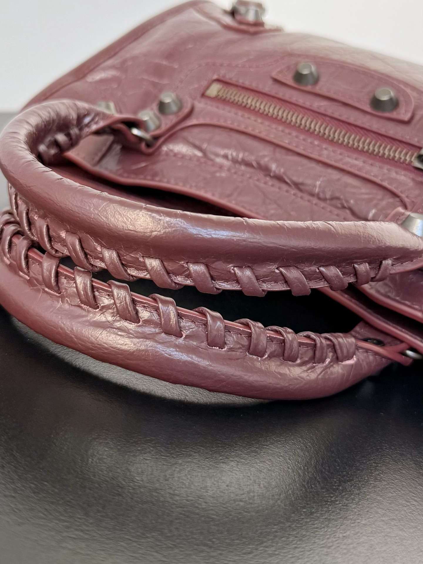 Balenciaga Style Beige Card Holder Bags detail image 6 from source 776321