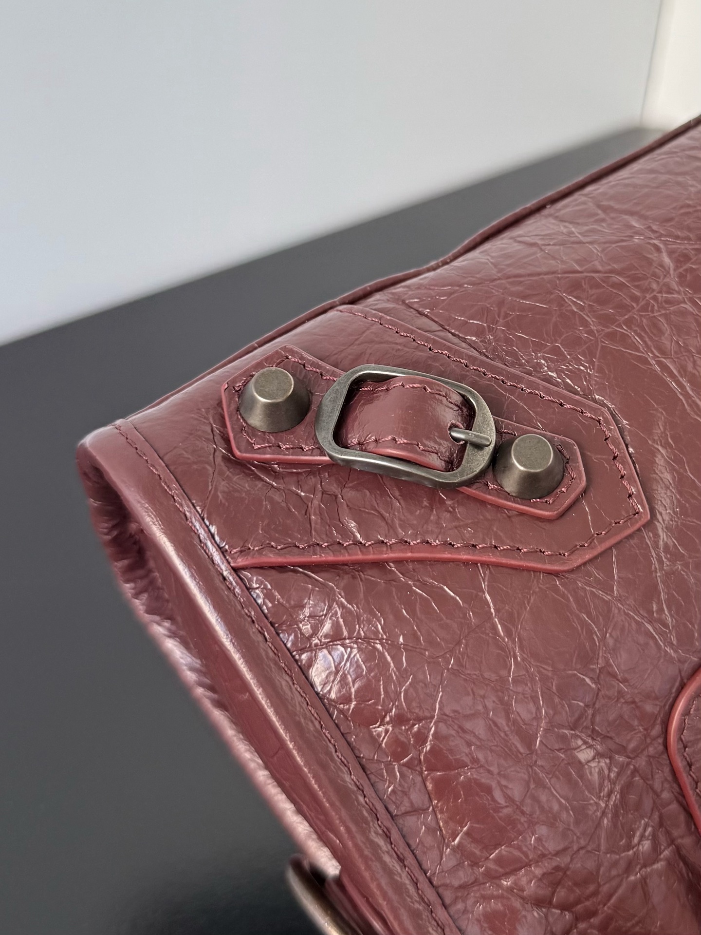 Balenciaga Style Beige Card Holder Bags detail image 9 from source 776321