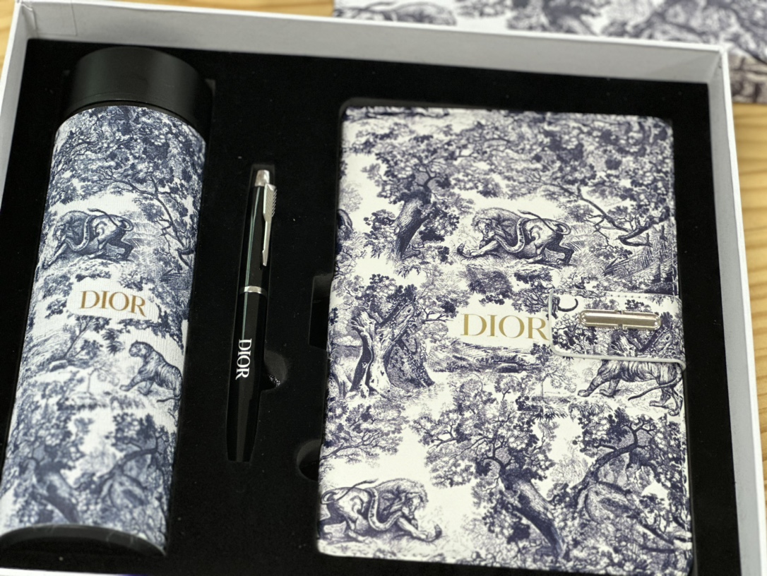 Dior Gift Set - Comprehensive 8