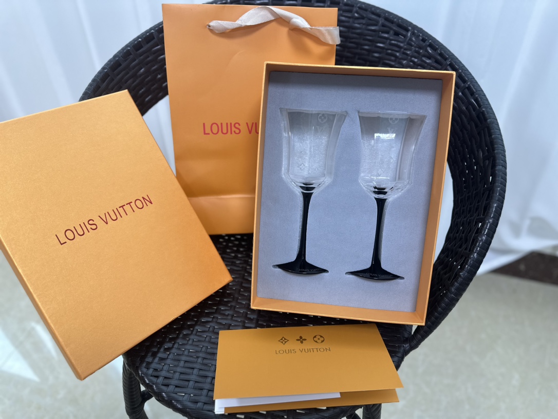 Louis Vuitton Red Wine Glass Gift Set - Comprehensive 4