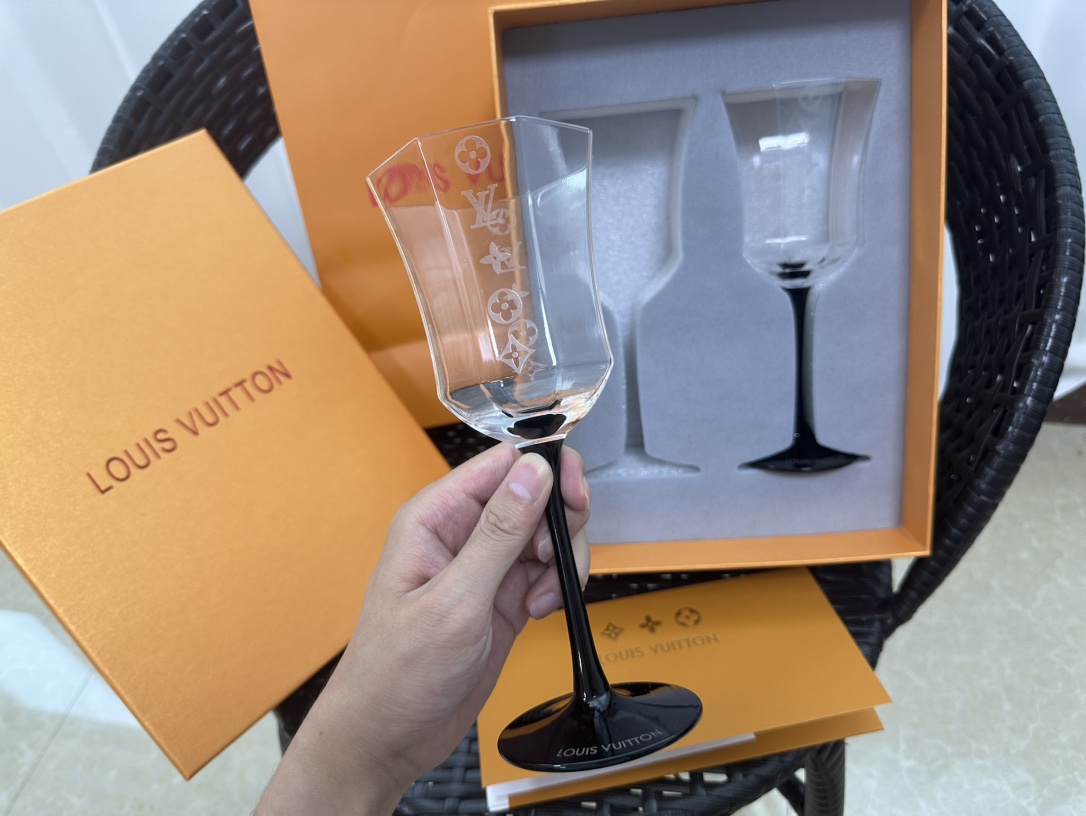 Louis Vuitton Red Wine Glass Gift Set - Comprehensive 7