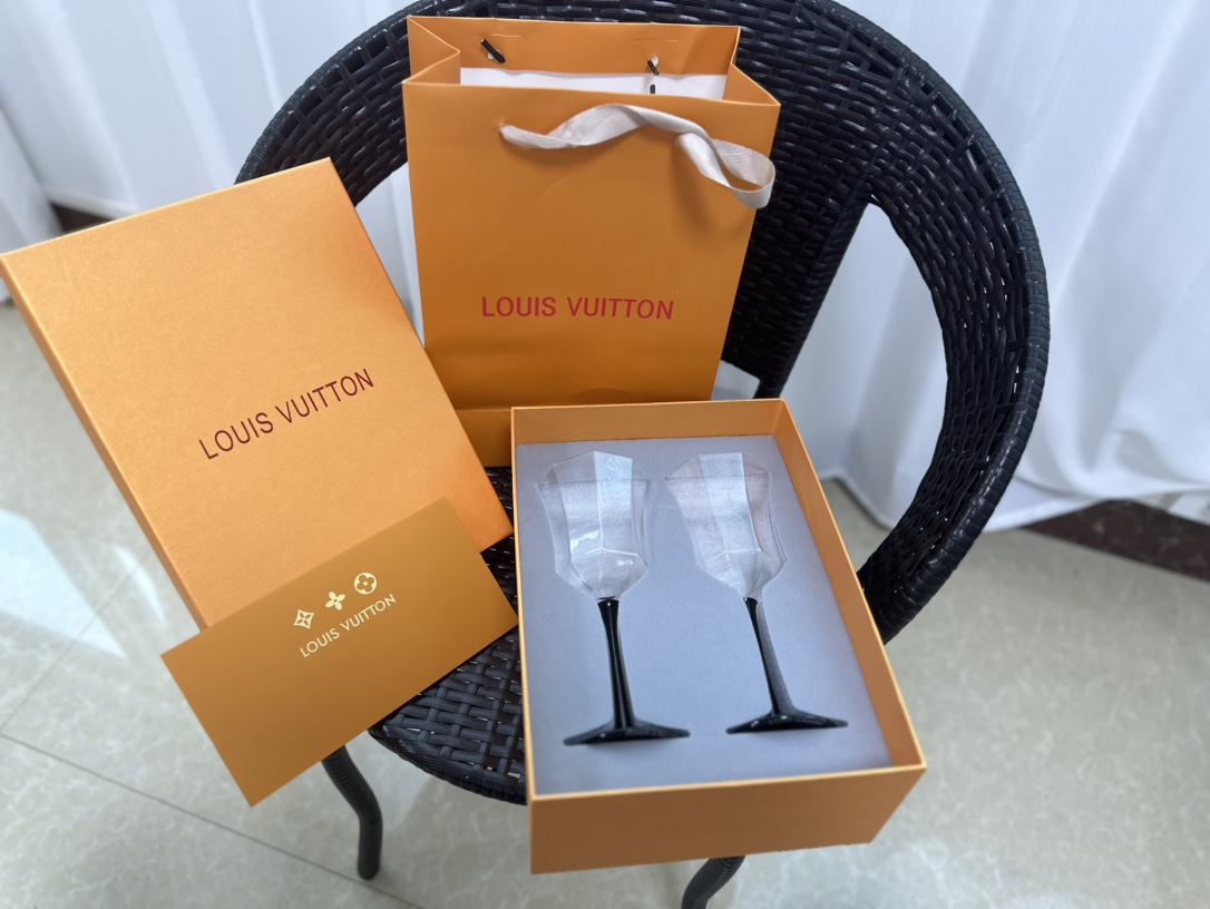 Louis Vuitton Red Wine Glass Gift Set - Comprehensive 2