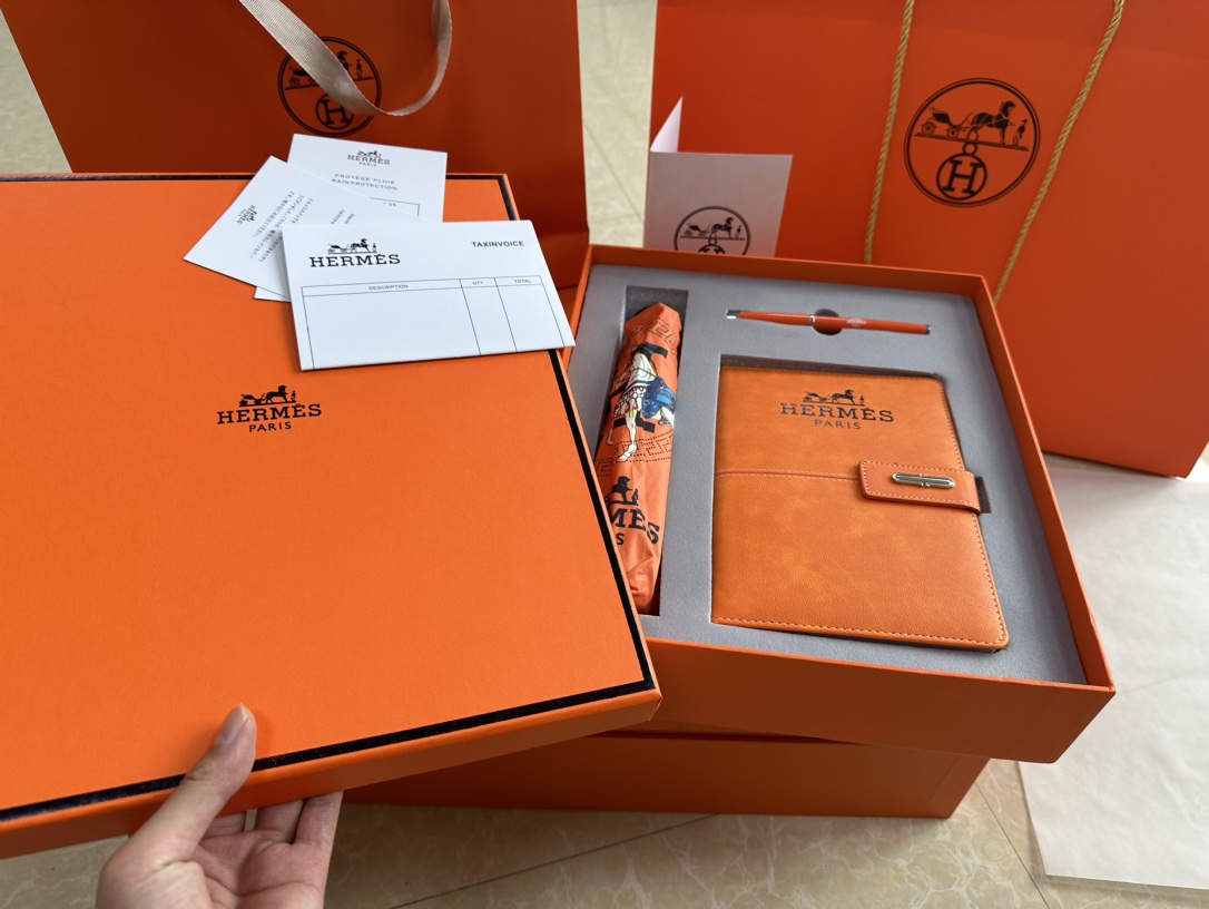 Hermès Gift Set - Comprehensive 9