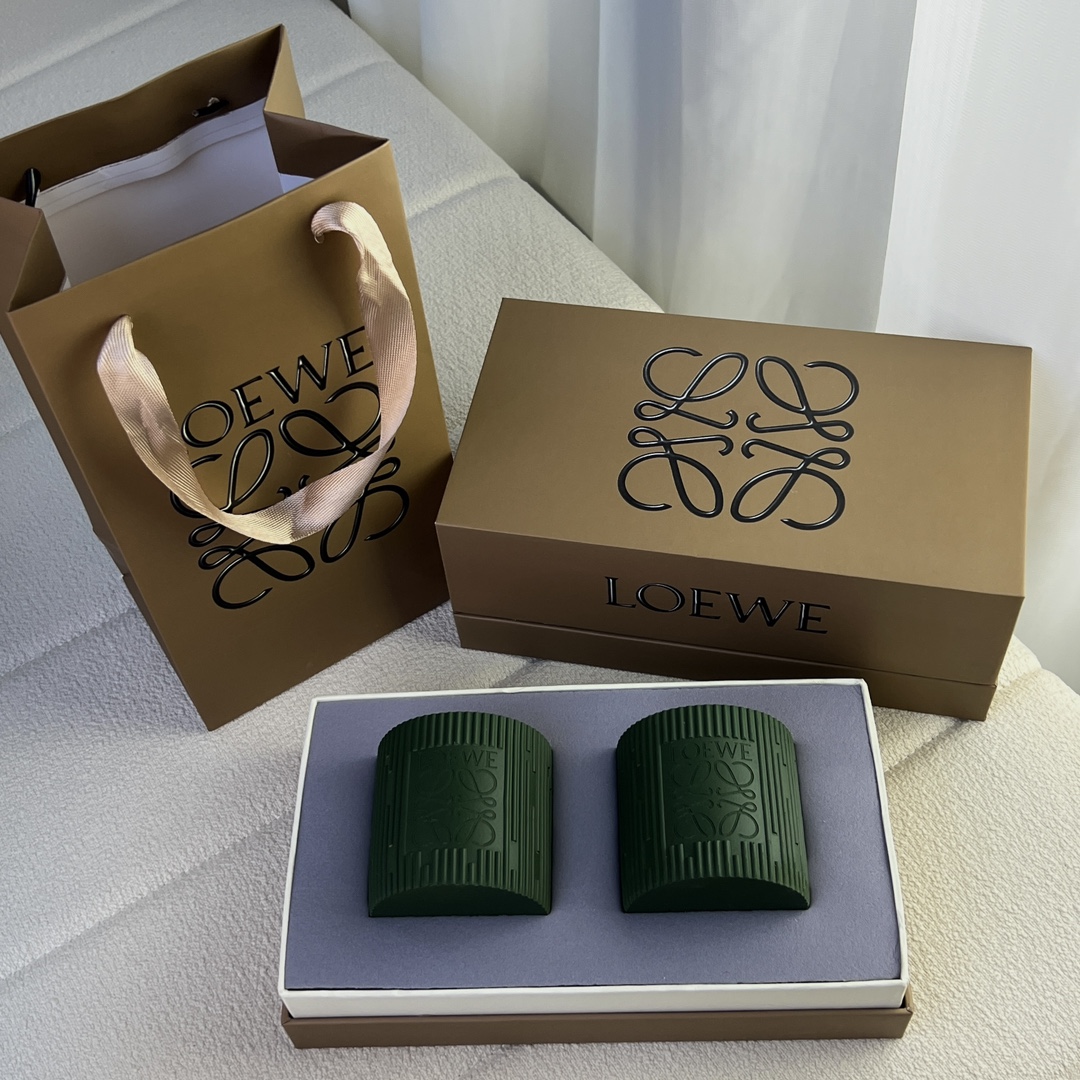 LOEWE Scented Candle Set - Lifestyle