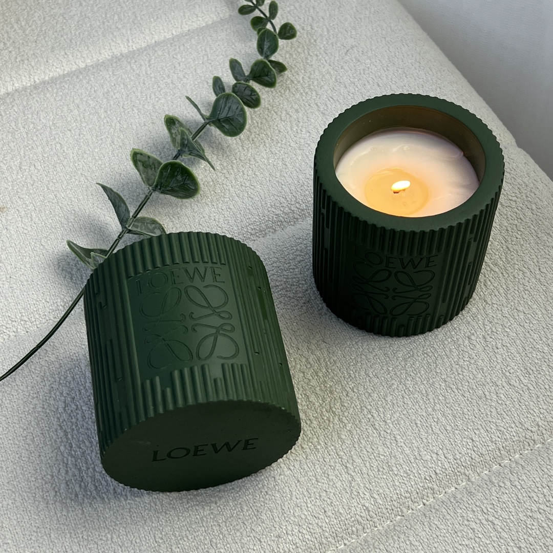 LOEWE candlelight brings a gentle warmth and illumination to the home - Lifestyle