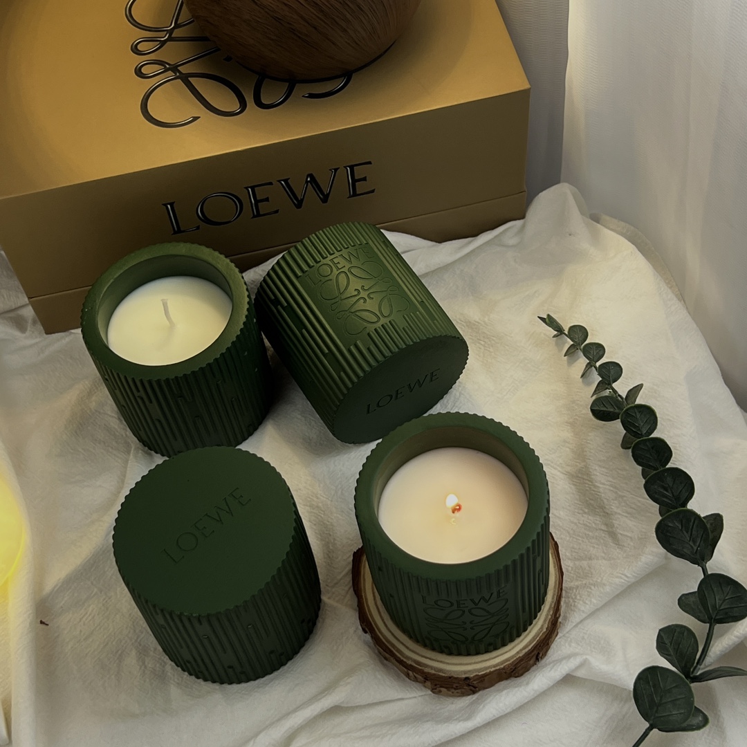 LOEWE candlelight brings a gentle warmth and illumination to the home - Lifestyle 3