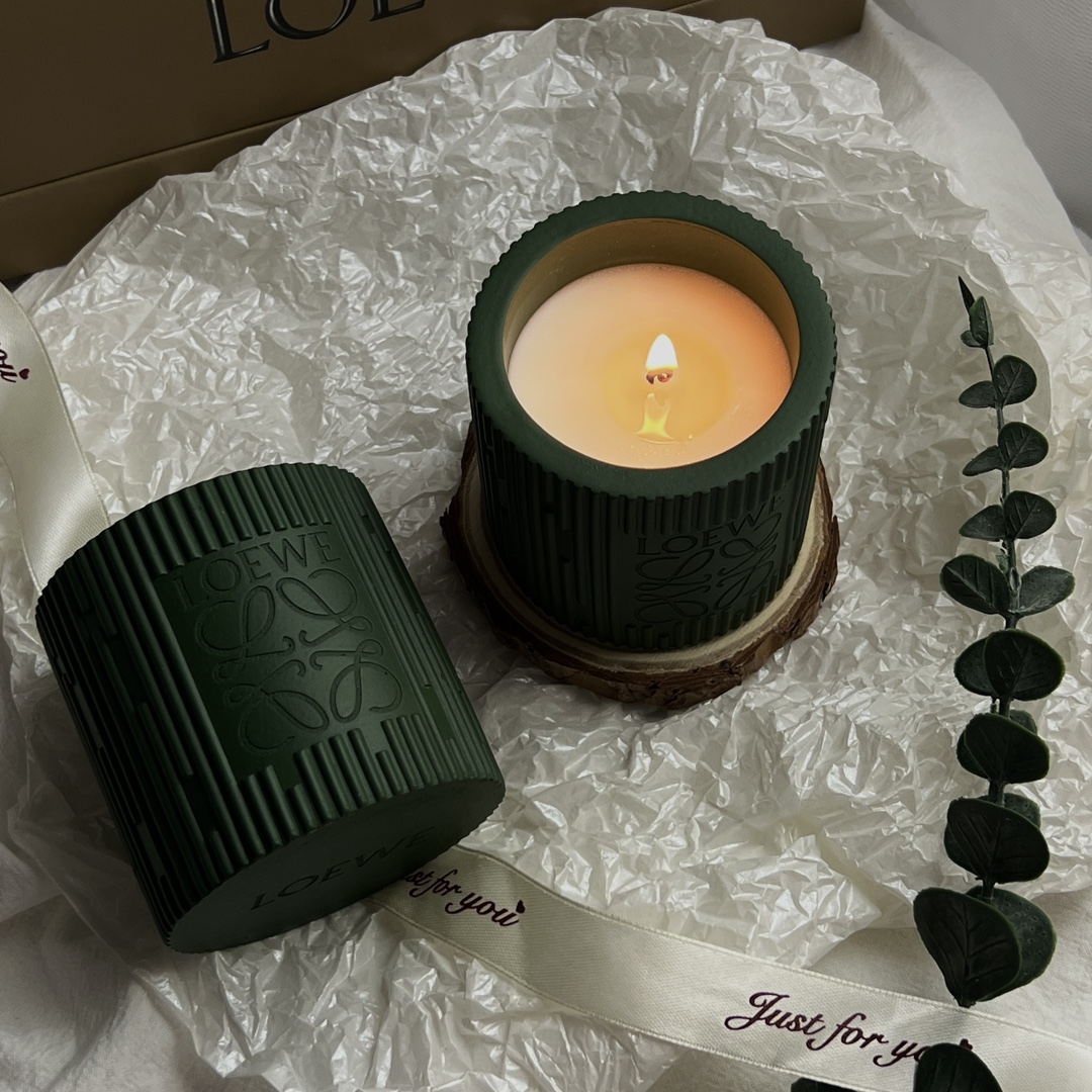 LOEWE candlelight brings a gentle warmth and illumination to the home - Lifestyle 5
