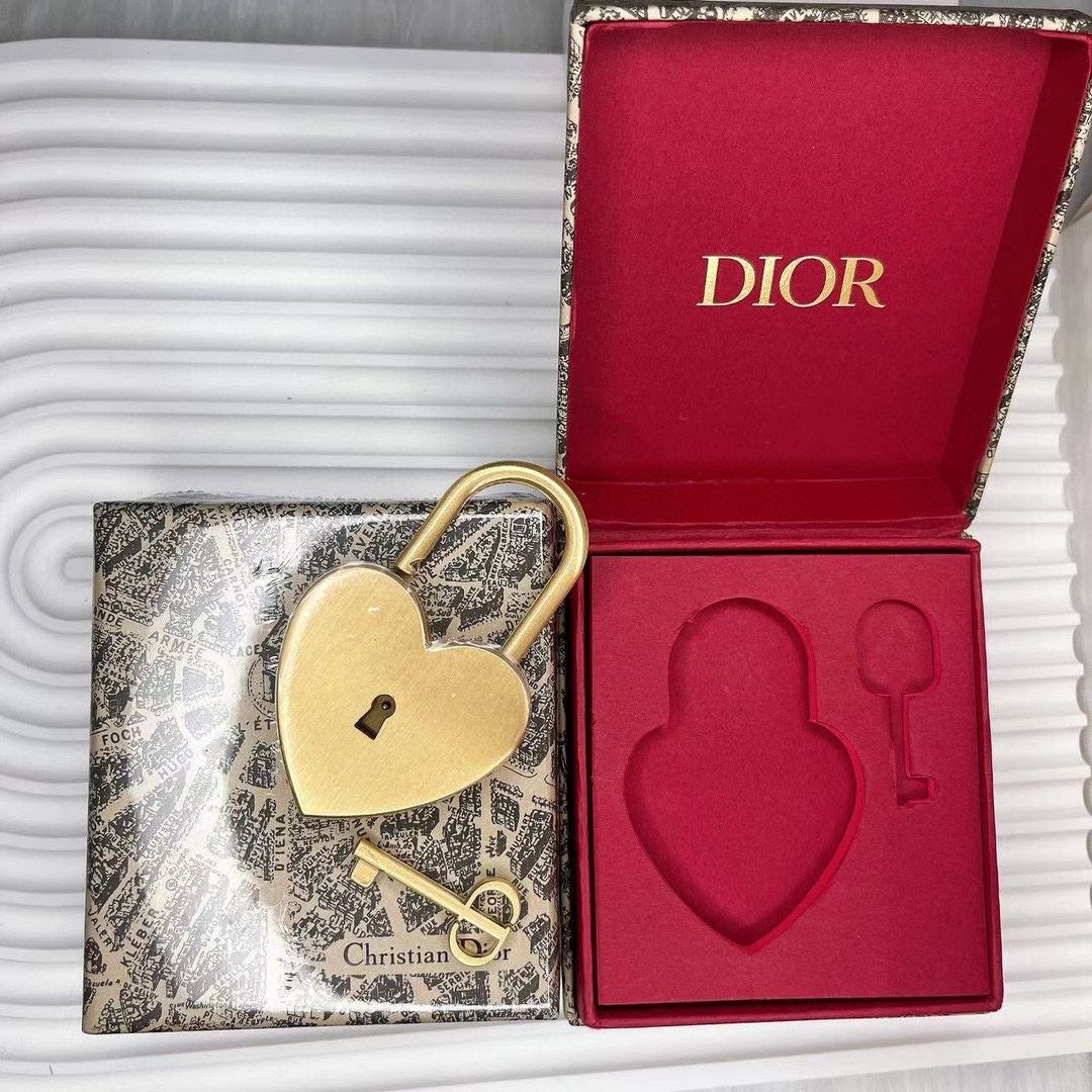 Dior New Vic Heart Padlock - Comprehensive 5