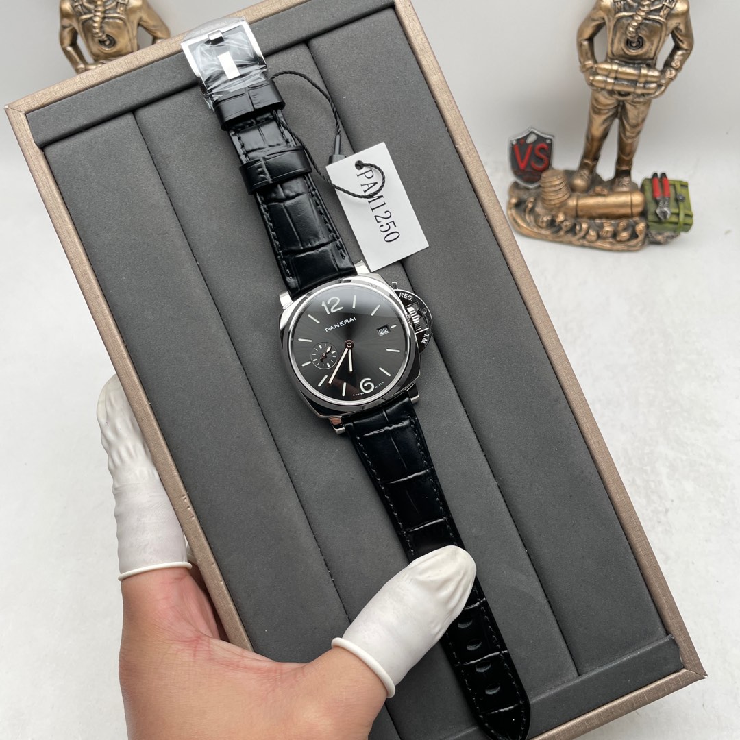 pam1250 P.900 42mm vs❗️ ❗️ ❗️ Panerai