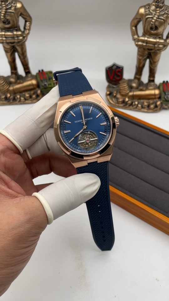 Overseas 1⃣️ 316L 2⃣️ 6 3⃣️ 4⃣️ 42.5X13.5 5⃣️ . . ❗️ ❗️ Novità Vacheron Constantin Vacheron Constantin Vacheron