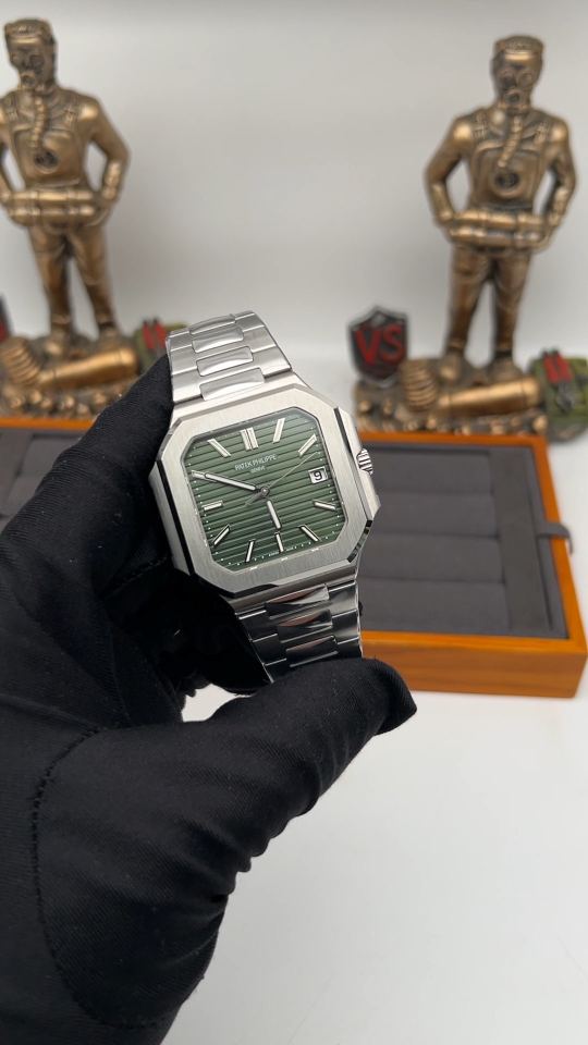 APW 330 CUBITUS 5821“ ”— 1. 45MM 2. 3. Cal.26-330SC 9015 38-45, 30 4. 5. Novità Novità Novità