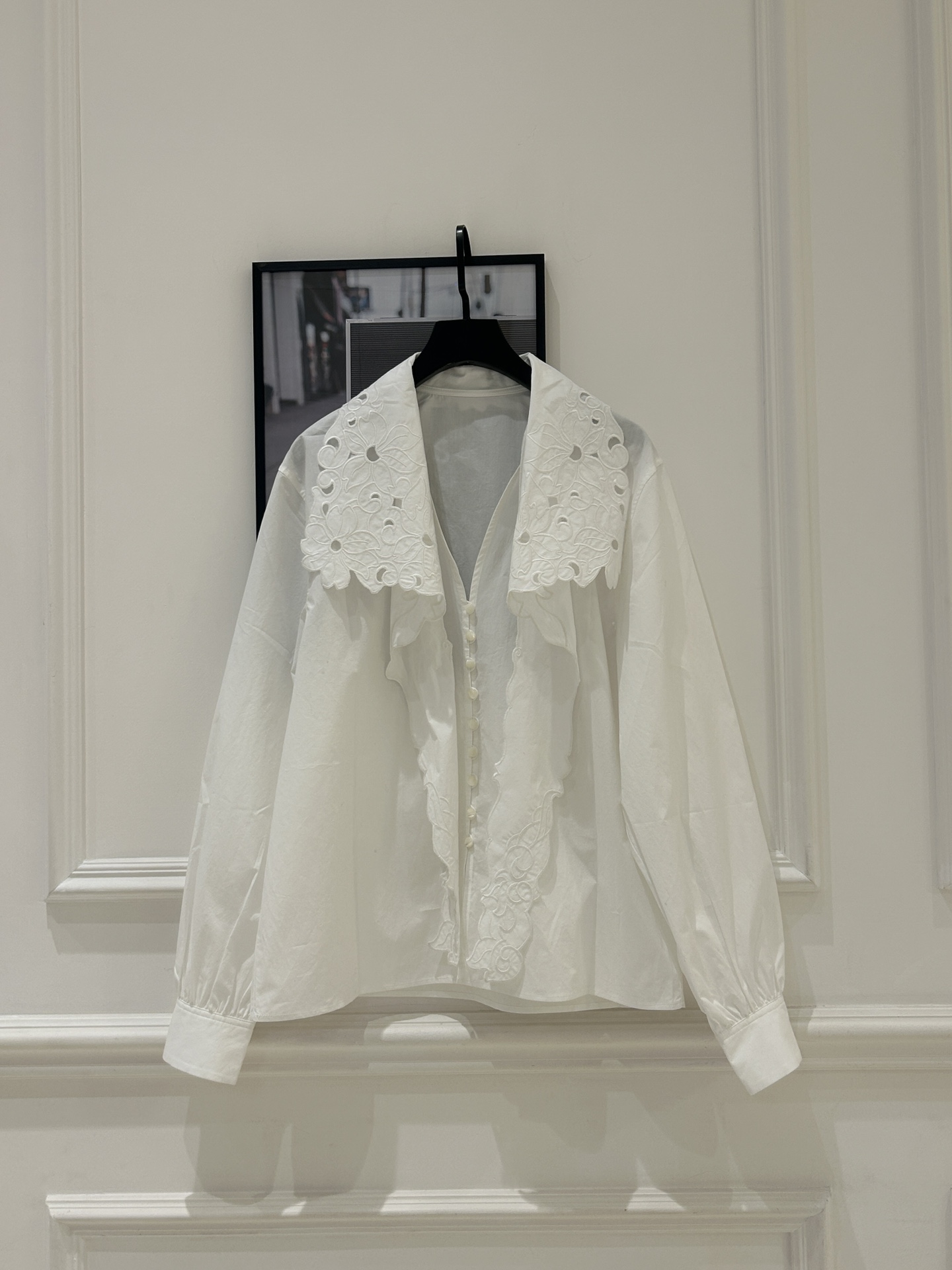 French Romantic Embroidered White Shirt for Young Girls with Sweet and Elegant Style - 图片 2