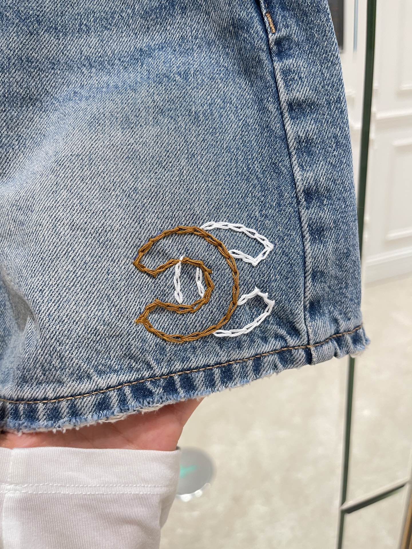 [Chanel Women