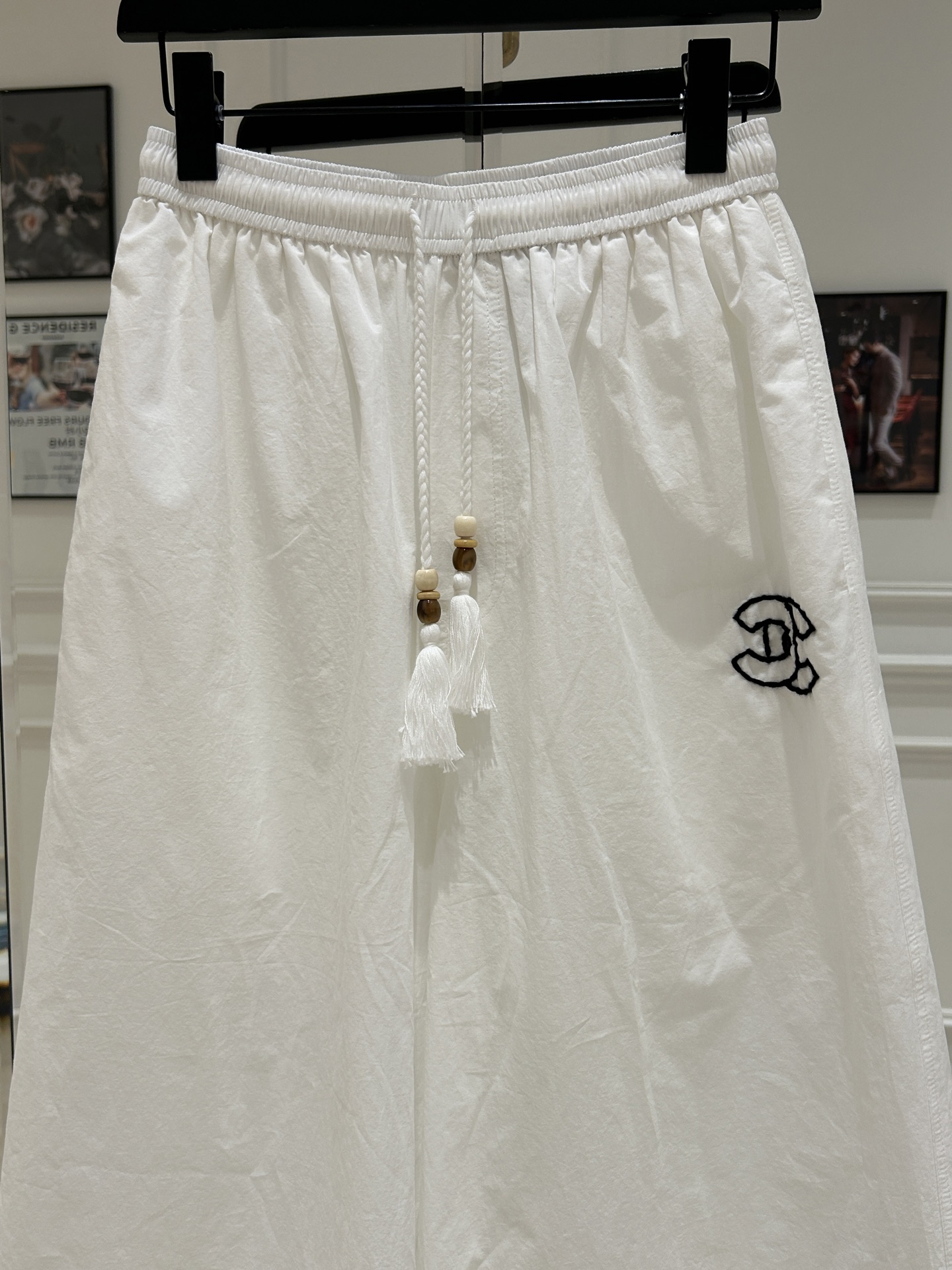 [Chanel Women