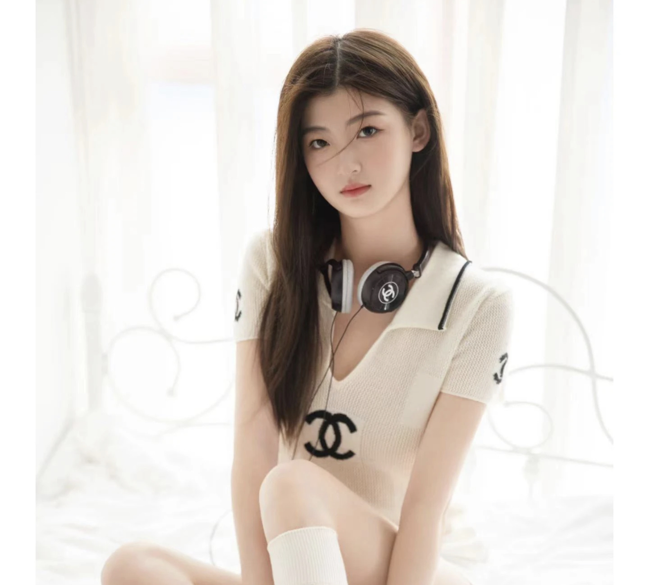 샤넬 여성 더블C 브이넥 캐시미어 카라 반팔 티셔츠 레플리카 45417