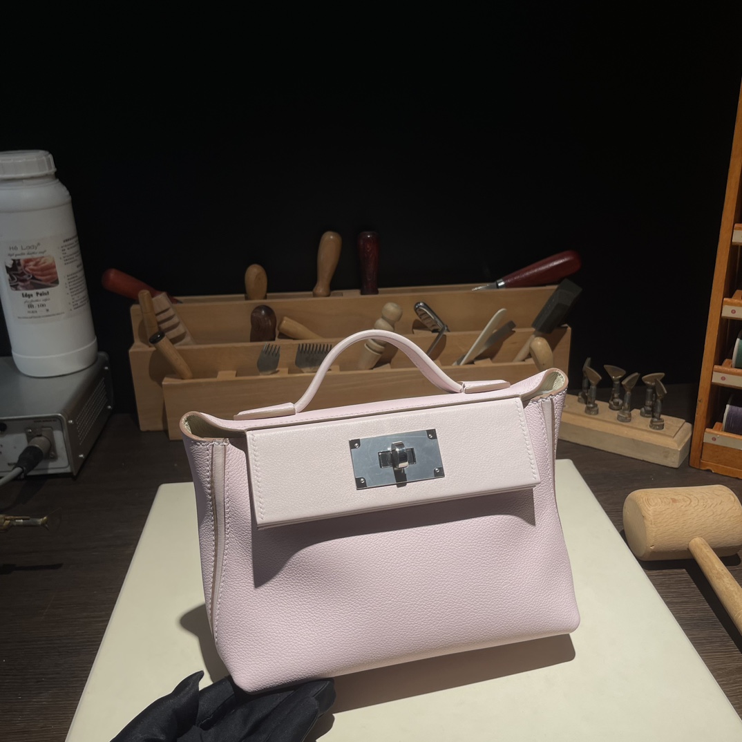 NO:698748,Kelly mini 2424 21cm Original imported Evercolor leather combined with Swift leather [Dream Pink Purple/Cream White] Silver buckle Counter synchronization Fully handmade beeswax thread sewing Pure steel hardware in stock, Hermes, hermes, stuart weitzman, Hermes,19860909Kelly mini 2424 21cm 原厂进口Evercolor皮拼Swift皮【梦幻粉紫/奶油白】银扣 专柜同步 全手工蜜蜡线缝制 纯钢五金 现货,爱马仕,hermes,stuart weitzman,Hermes,,Bag
