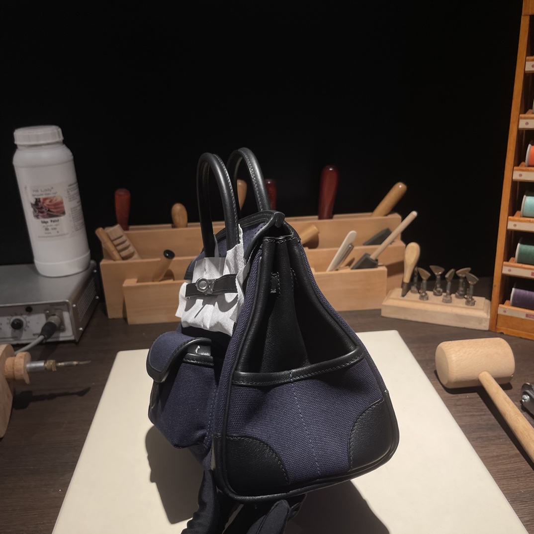 🐎新品
Birkin Cargo 帆布铂金包 25cm 原厂进口Swift皮拼帆布【黑/蓝】银扣 通勤休闲包 男女通用款
限量版 专柜同步 全手工蜜蜡线缝制 纯钢五金 现货