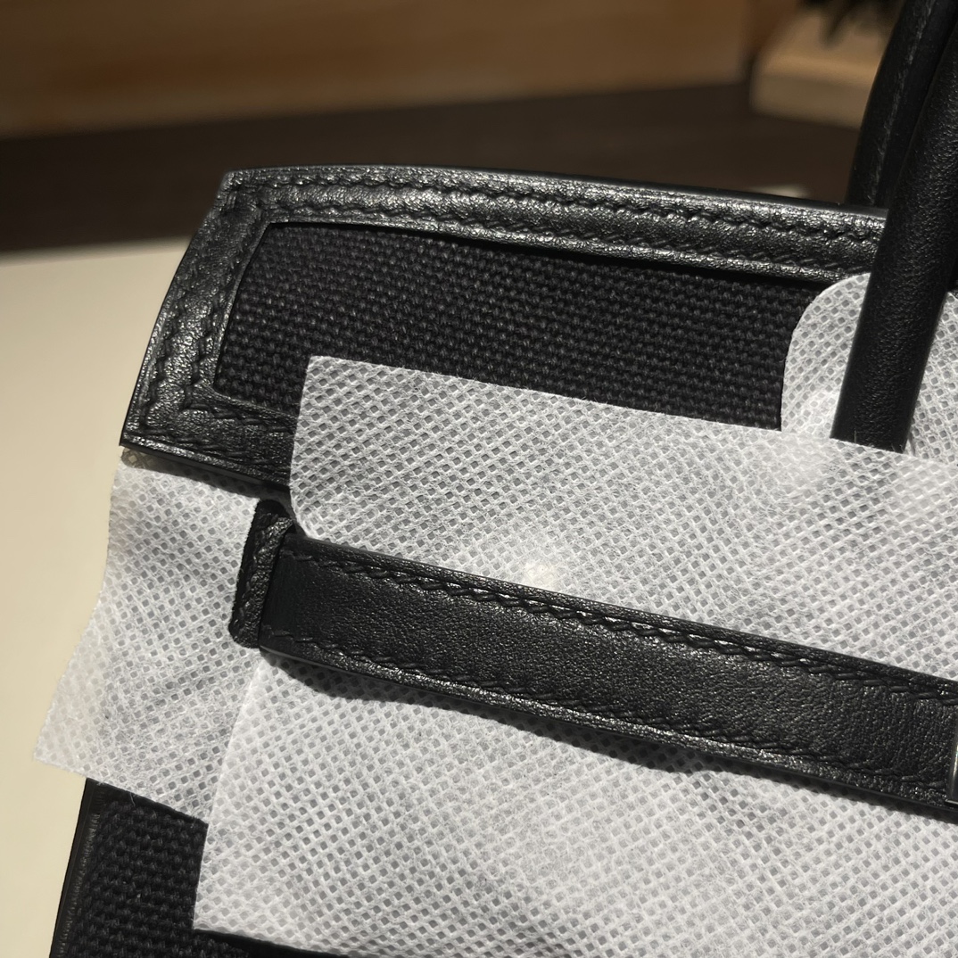 🐎新品
Birkin Cargo 帆布铂金包 25cm 原厂进口Swift皮拼帆布【黑色】银扣 通勤休闲包 男女通用款
限量版 专柜同步 全手工蜜蜡线缝制 纯钢五金 现货