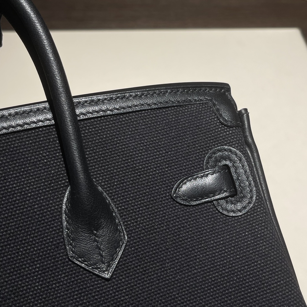 🐎新品
Birkin Cargo 帆布铂金包 25cm 原厂进口Swift皮拼帆布【黑色】银扣 通勤休闲包 男女通用款
限量版 专柜同步 全手工蜜蜡线缝制 纯钢五金 现货