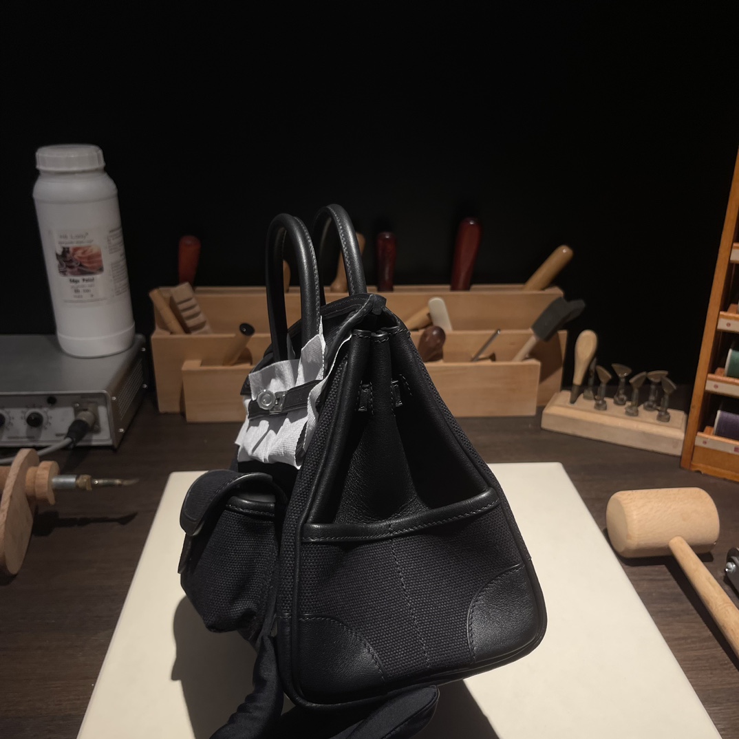 🐎新品
Birkin Cargo 帆布铂金包 25cm 原厂进口Swift皮拼帆布【黑色】银扣 通勤休闲包 男女通用款
限量版 专柜同步 全手工蜜蜡线缝制 纯钢五金 现货