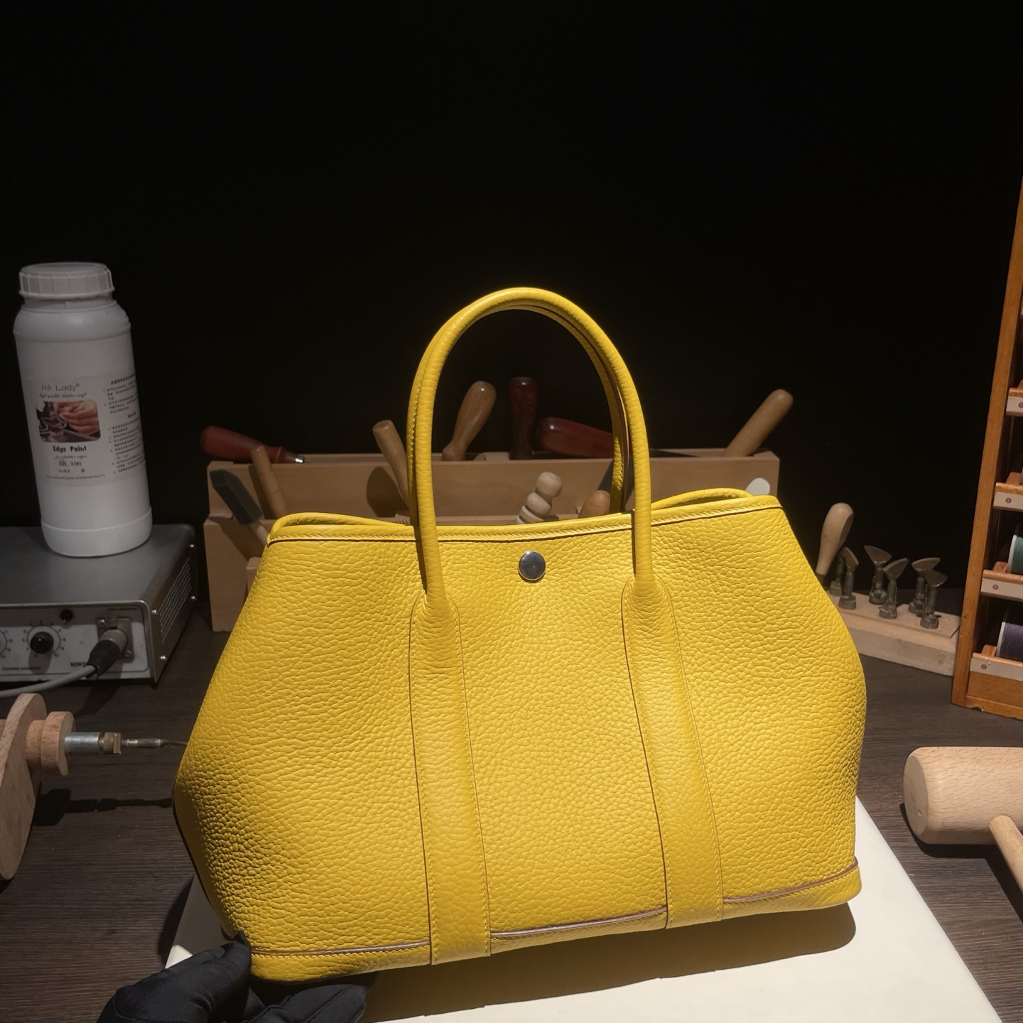 NO:698842,Garden arty garden bag 30cm, original imported N-togo leather [amber yellow] silver buckle, commuter leisure bag, counter synchronization, handmade wax thread sewing, pure steel hardware, in stock, Hermes, Hermes,19860909Garden arty 花园包 30cm 原厂进口N-togo皮【琥珀黄】银扣 通勤休闲包 专柜同步 手工蜡线缝制 纯钢五金 现货,爱马仕,hermes,Hermes,,Bag