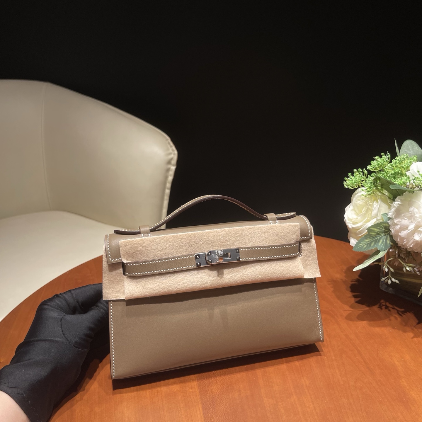 NO:698951,Kelly first generation 22cm imported Swift leather [elephant gray] silver buckle counter synchronization fully handmade beeswax thread sewing pure steel hardware in stock, Hermes, hermes, stuart weitzman, Hermes,19860909Kelly 一代 22cm 原厂进口Swift皮【大象灰】银扣 专柜同步 全手工蜜蜡线缝制 纯钢五金 现货,爱马仕,hermes,stuart weitzman,Hermes,,Bag