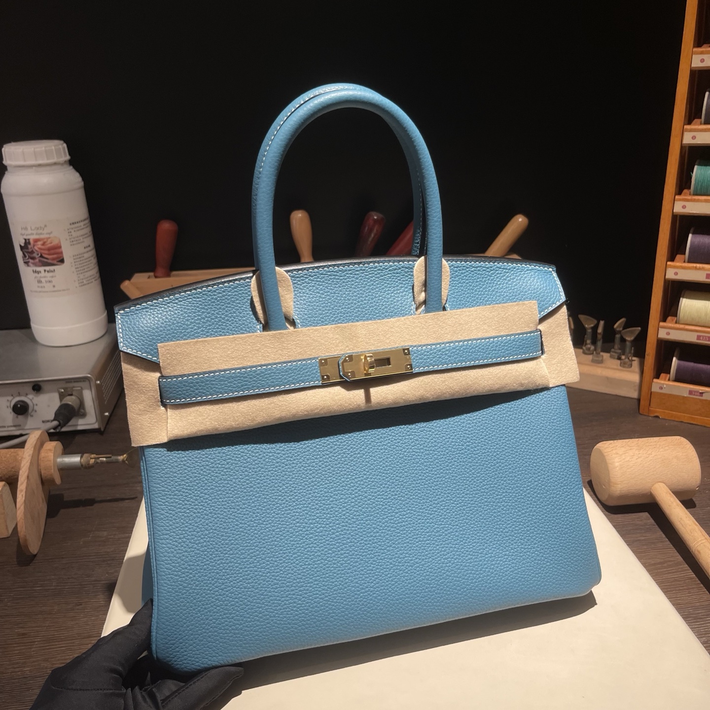 NO:699301,Birkin platinum 30cm, original imported Togo leather [denim blue] gold buckle, hand-made nails, counter synchronization, fully hand-sewn with beeswax thread, pure steel hardware, in stock, Hermes, Hermes,19860909Birkin 铂金 30cm 原厂进口Togo皮【牛仔蓝】金扣 手工钉 专柜同步 全手工蜜蜡线缝制 纯钢五金 现货,爱马仕,hermes,Hermes,,Bag