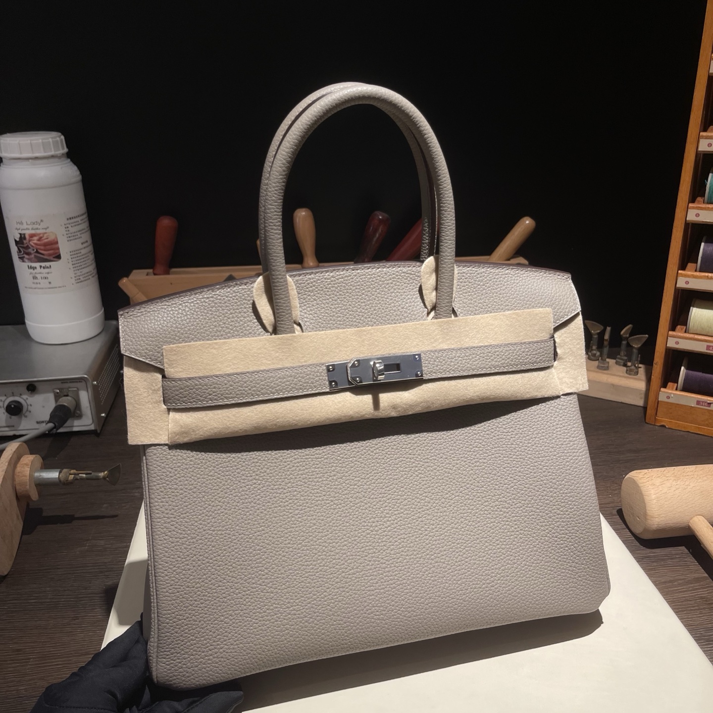 NO:699320,Birkin platinum 30cm, original imported Togo leather [asphalt gray] silver buckle, hand-made nails, counter synchronization, fully hand-sewn with beeswax thread, pure steel hardware, in stock, Hermes, Hermes,19860909Birkin 铂金 30cm 原厂进口Togo皮【沥青灰】银扣 手工钉 专柜同步 全手工蜜蜡线缝制 纯钢五金 现货,爱马仕,hermes,Hermes,,Bag