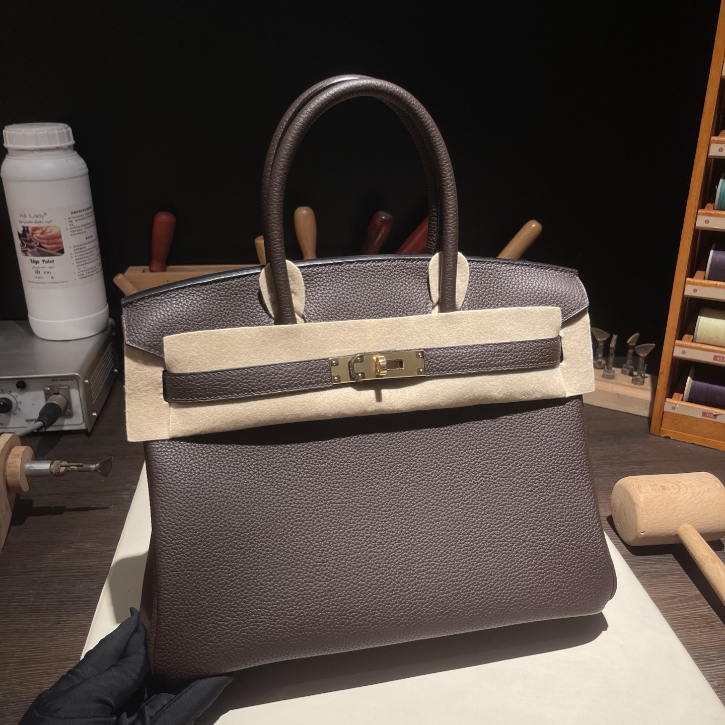 NO:699289,Birkin platinum 30cm, original imported Togo leather [ebony color] gold buckle, hand-made nails, counter synchronization, fully hand-sewn with beeswax thread, pure steel hardware, in stock, Hermes, Hermes,19860909Birkin 铂金 30cm 原厂进口Togo皮【乌木色】金扣 手工钉 专柜同步 全手工蜜蜡线缝制 纯钢五金 现货,爱马仕,hermes,Hermes,,Bag