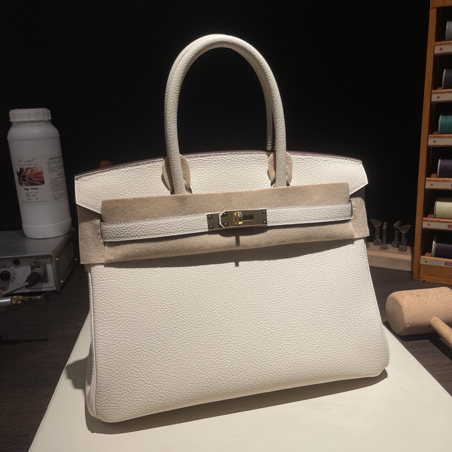 NO:699319,Birkin platinum 30cm, original imported Togo leather [cream white] gold buckle, hand-made nails, counter synchronization, fully hand-sewn with beeswax thread, pure steel hardware, in stock, Hermes, Hermes,19860909Birkin 铂金 30cm 原厂进口Togo皮【奶油白】金扣 手工钉 专柜同步 全手工蜜蜡线缝制 纯钢五金 现货,爱马仕,hermes,Hermes,,Bag
