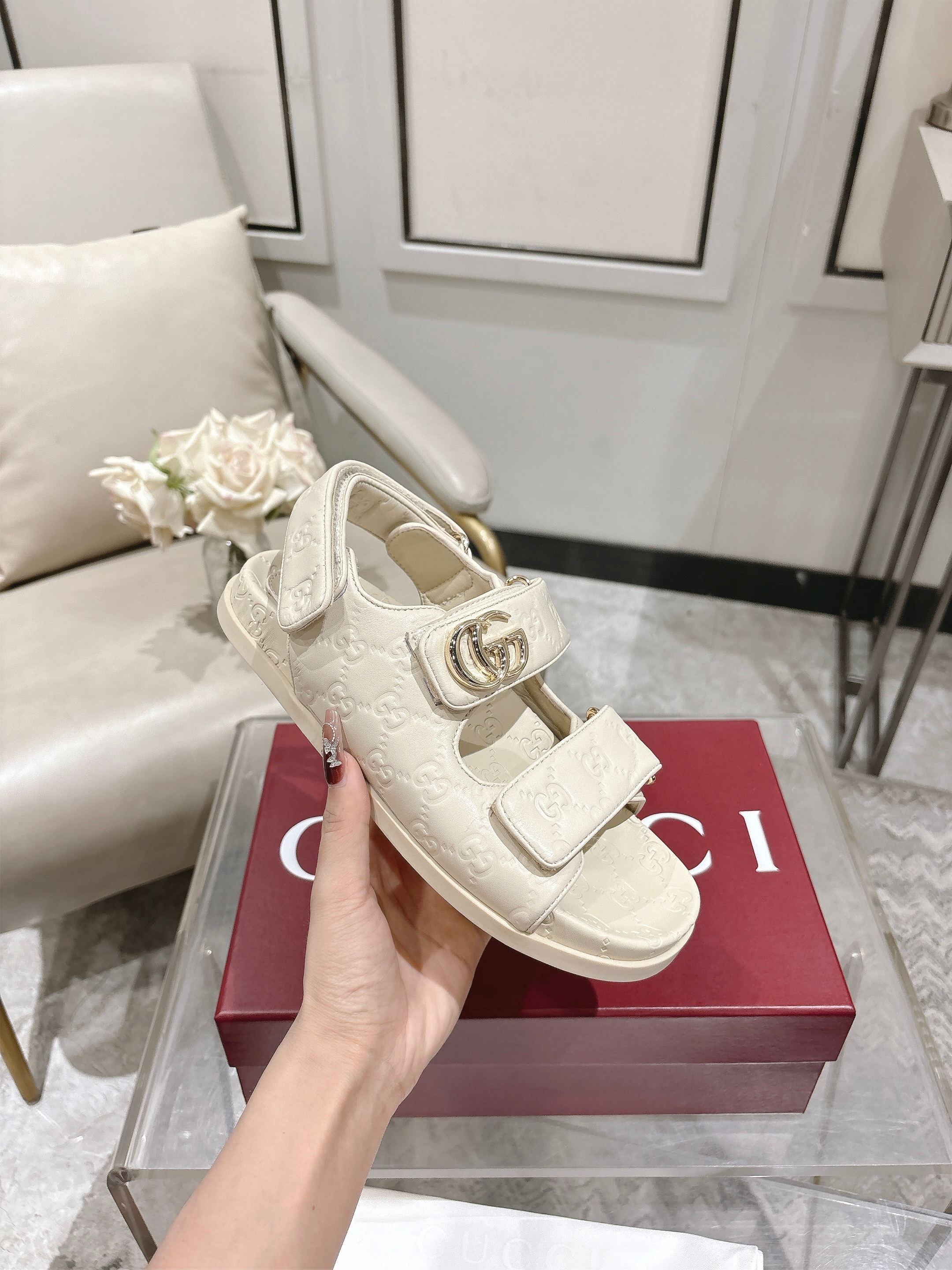 华伦天奴 Valentino 高定典藏名品高定成衣时装外套连衣裙衬衫T恤 #5BDE9033 5
