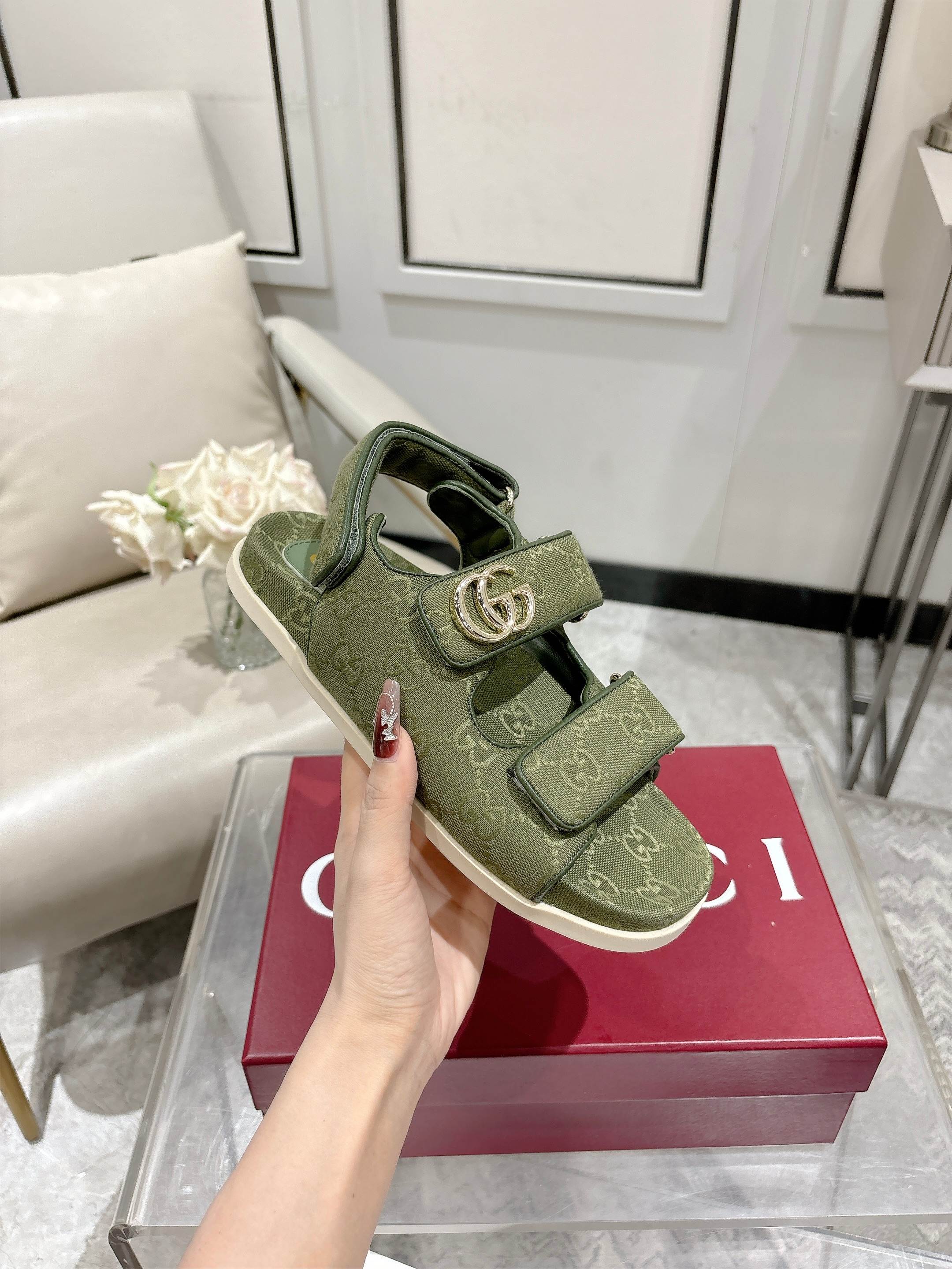 路铂廷 Christian Louboutin 高定典藏名品高定成衣时装外套连衣裙衬衫T恤 #B101C1FA 4
