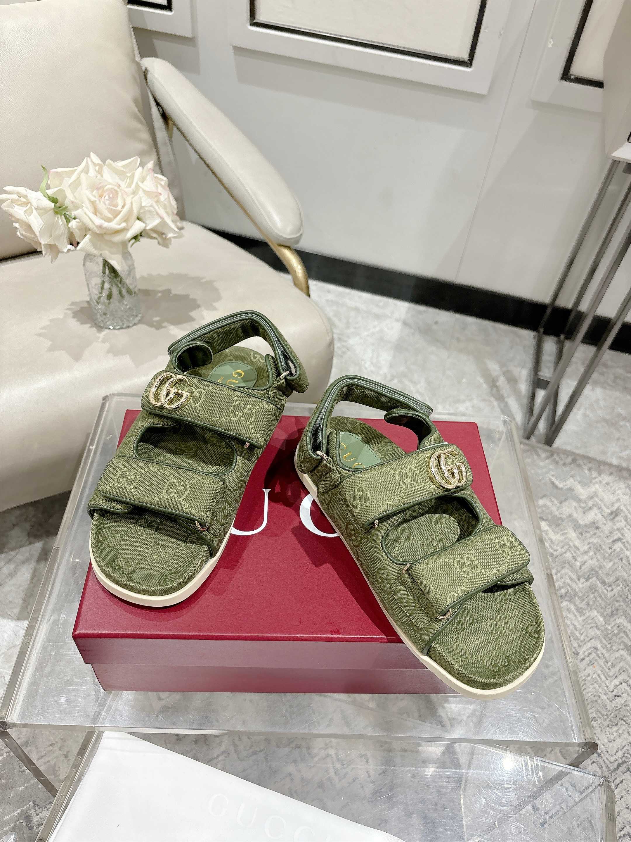 路铂廷 Christian Louboutin 高定典藏名品高定成衣时装外套连衣裙衬衫T恤 #B101C1FA 2