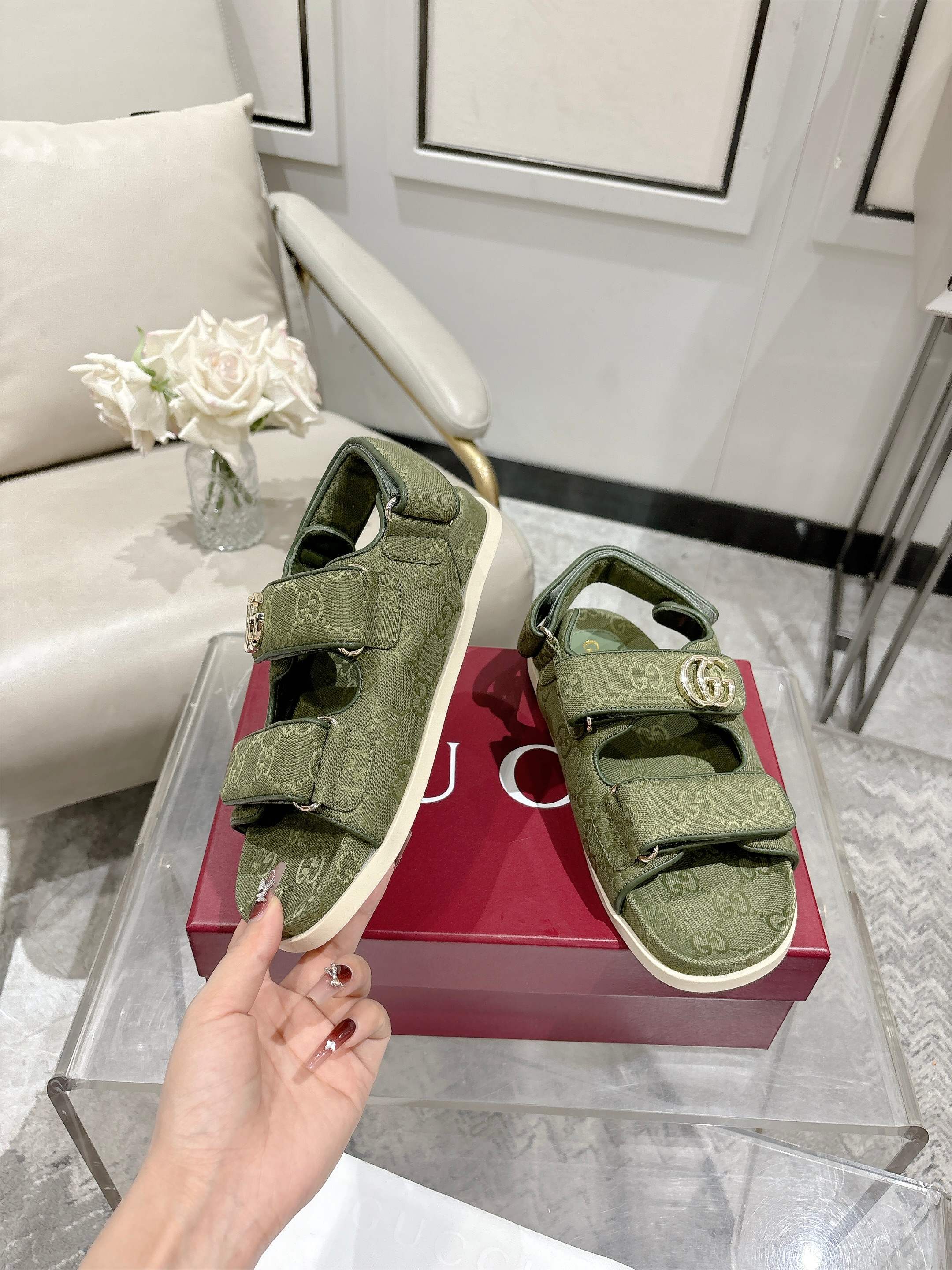 路铂廷 Christian Louboutin 高定典藏名品高定成衣时装外套连衣裙衬衫T恤 #B101C1FA 8