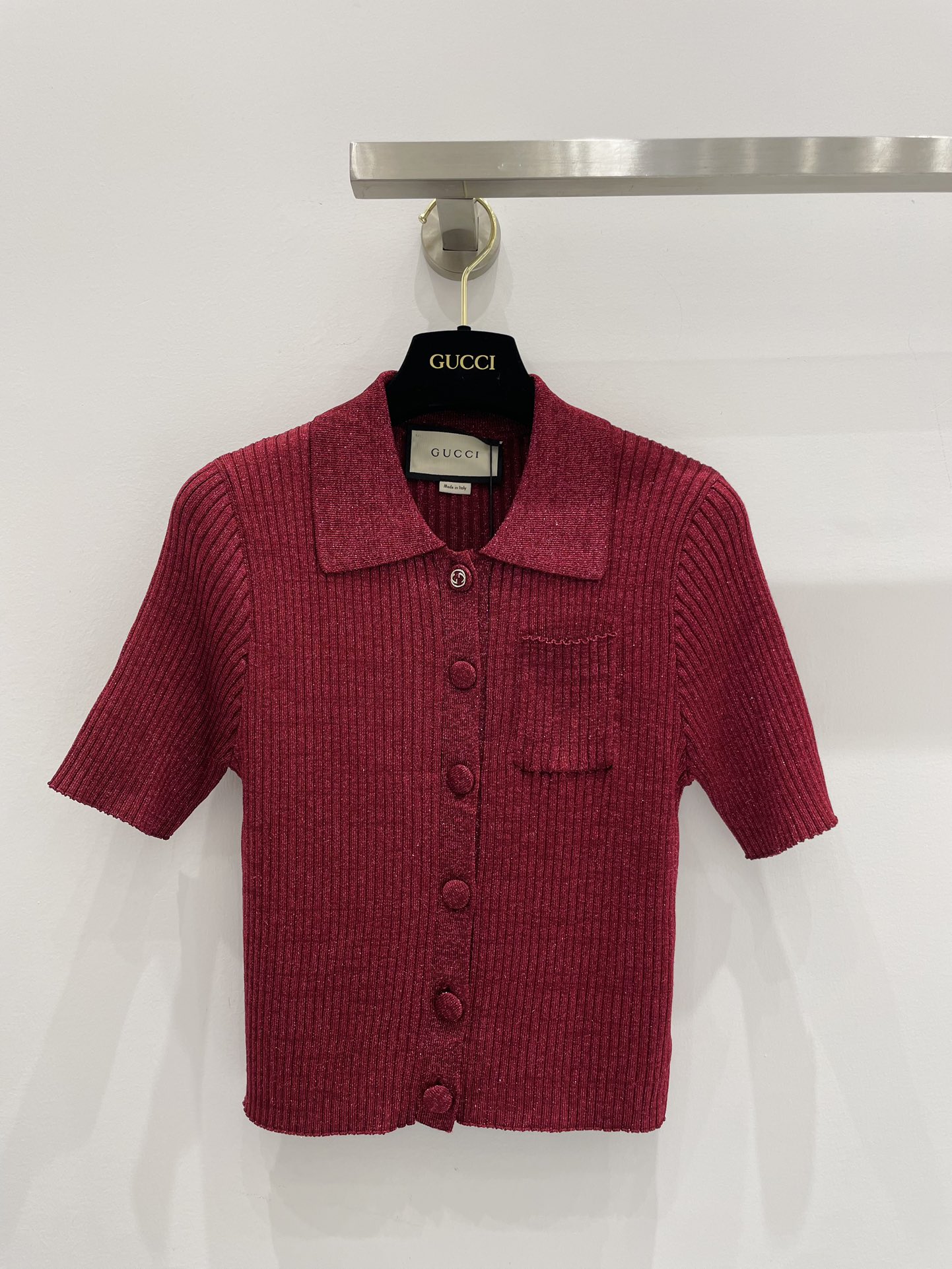 גוצ'י בגדים חולצות ובלוזים מעצב העתק מעשי ורב -תכליתי
 בורגונדיה אדום צמצם