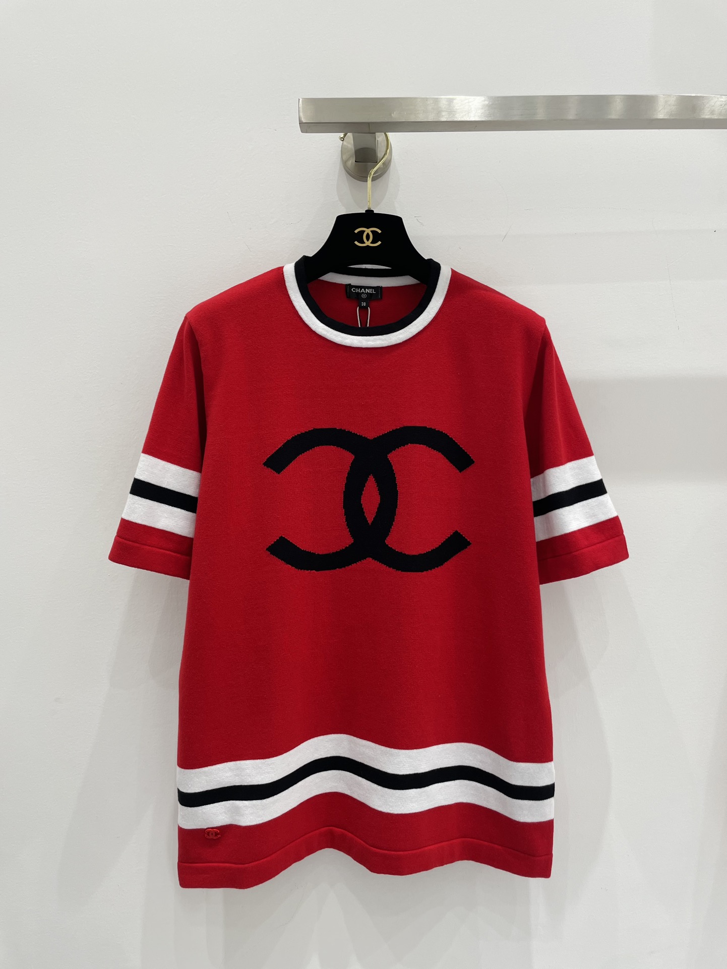 Chanel Abbigliamento Camicie & Camicette Nero Rosso Unisex