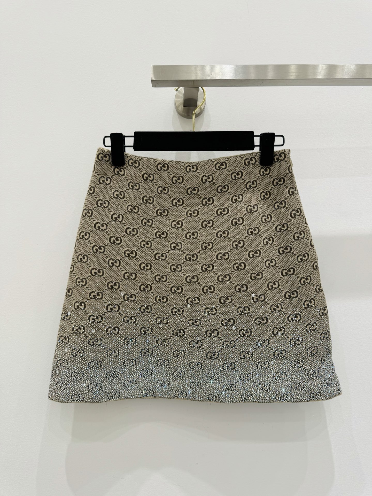 NO:315226,Gucc* Heavy Industry Color Diamond Skirt!  One color three codes, gucci skirts, alexander wang19860909Gucc*重工彩钻半裙！一色三码,,gucci,skirts,alexander wang,Women's clothing