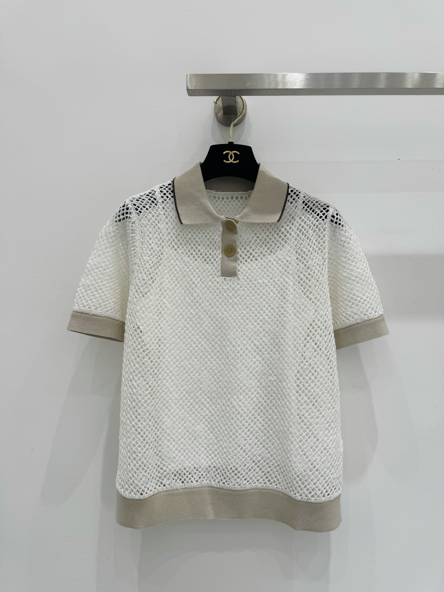 NO:438033,BC 2025 summer new model heavy industry bead pieces hollow polo short sleeves!  Two-color SML, T-shirt,alexander wang19860909BC 2025夏季新款 重工珠片镂空polo短袖！两色SML,,T-shirt,alexander wang,Women's clothing