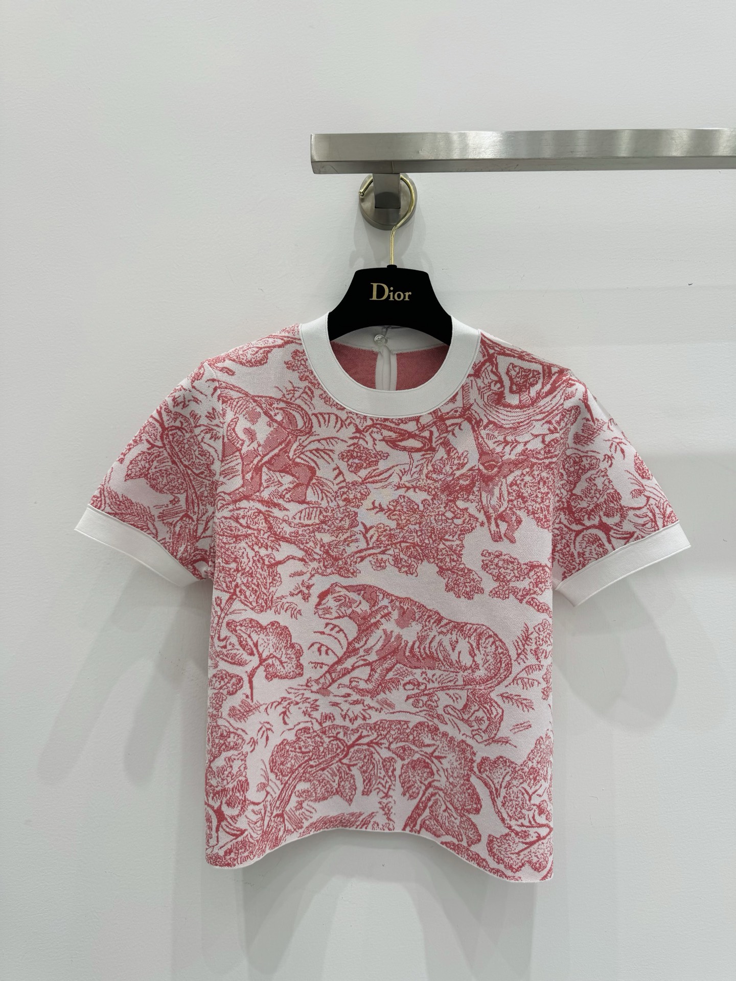 NO:440454,Dio* 25ss new style animal jungle knitted short sleeves three colors 36-38-40,,dior,T-shirt,alexander wang19860909Dio* 25ss新款 动物丛林针织短袖 三色36-38-40,,dior,T-shirt,alexander wang,Women's clothing